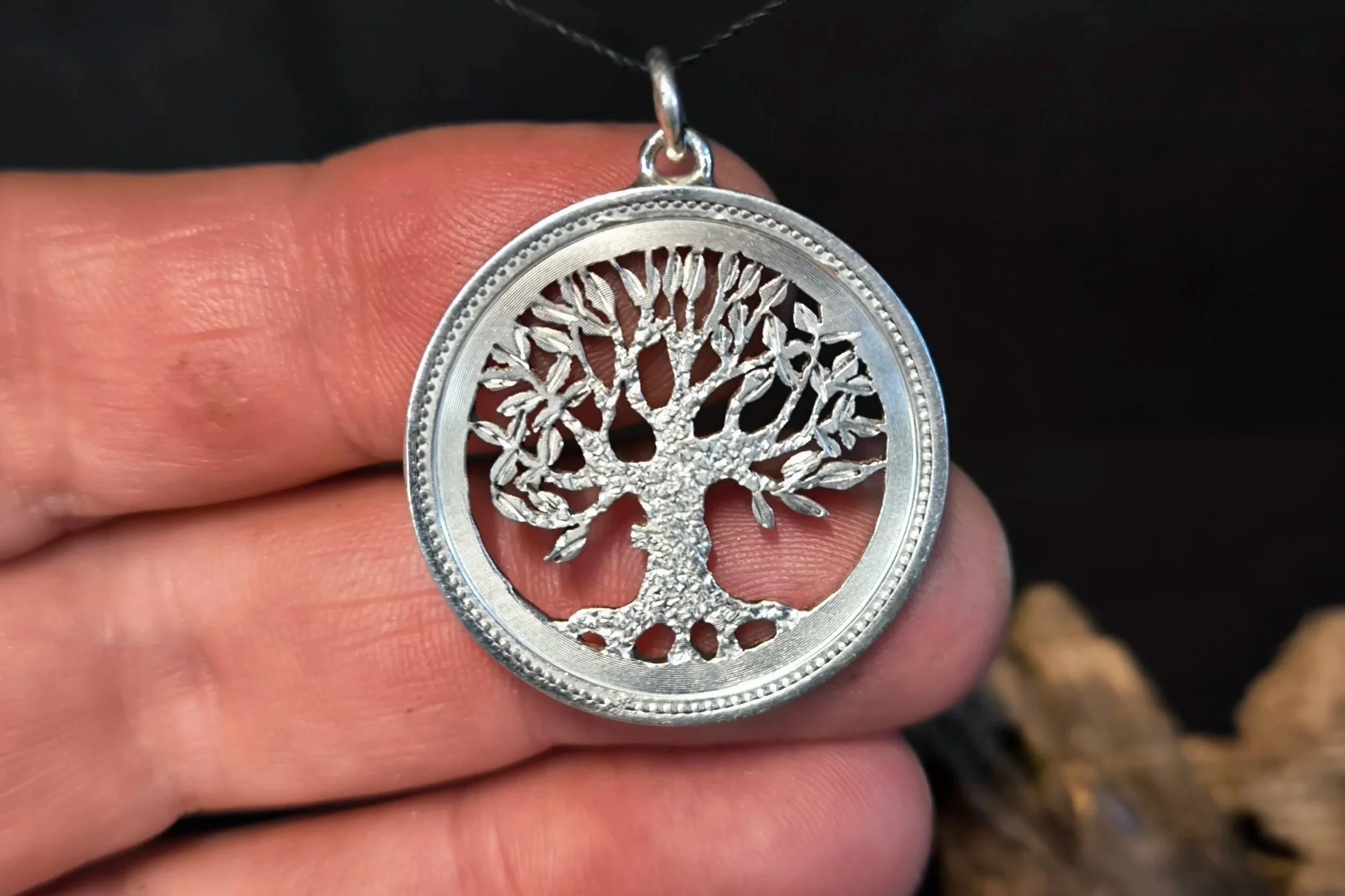 Lorbeerbaum, Anhänger, Handarbeit