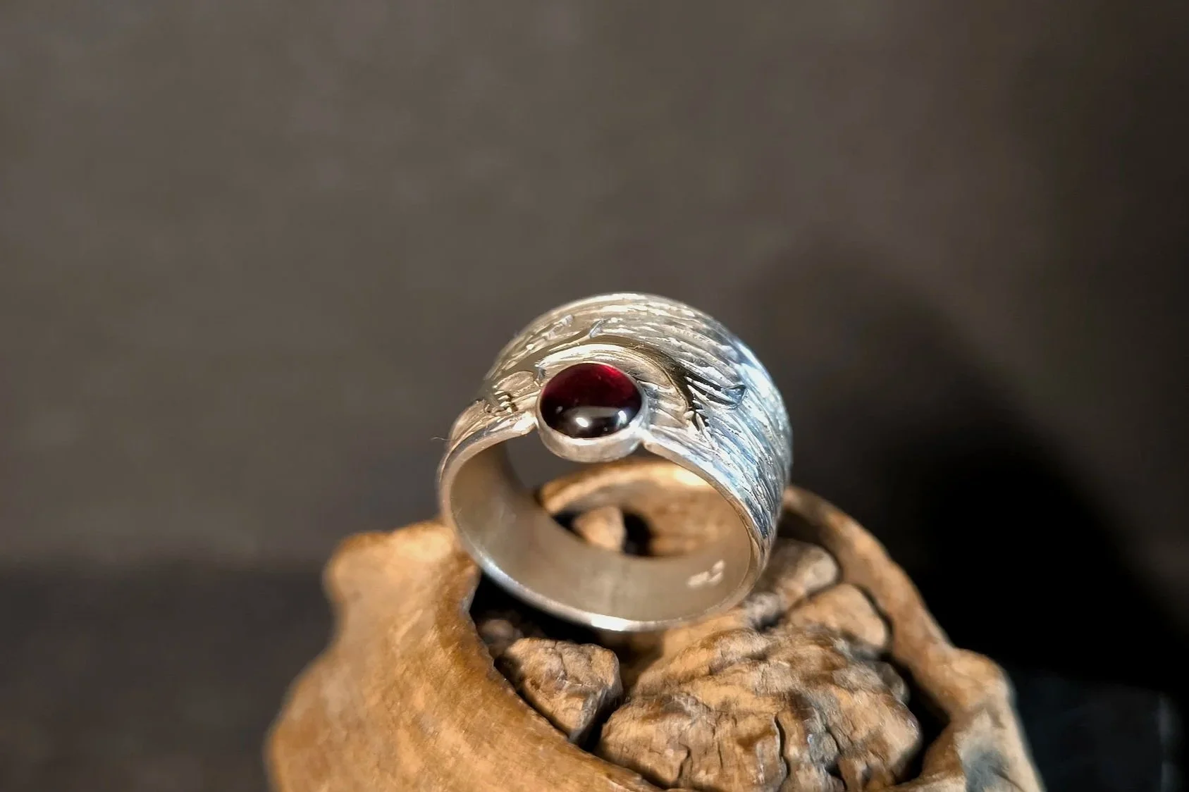 Granat Ring, Gold und Silber, Unikat, handgemacht, Silberschmiede-Eigen-Art