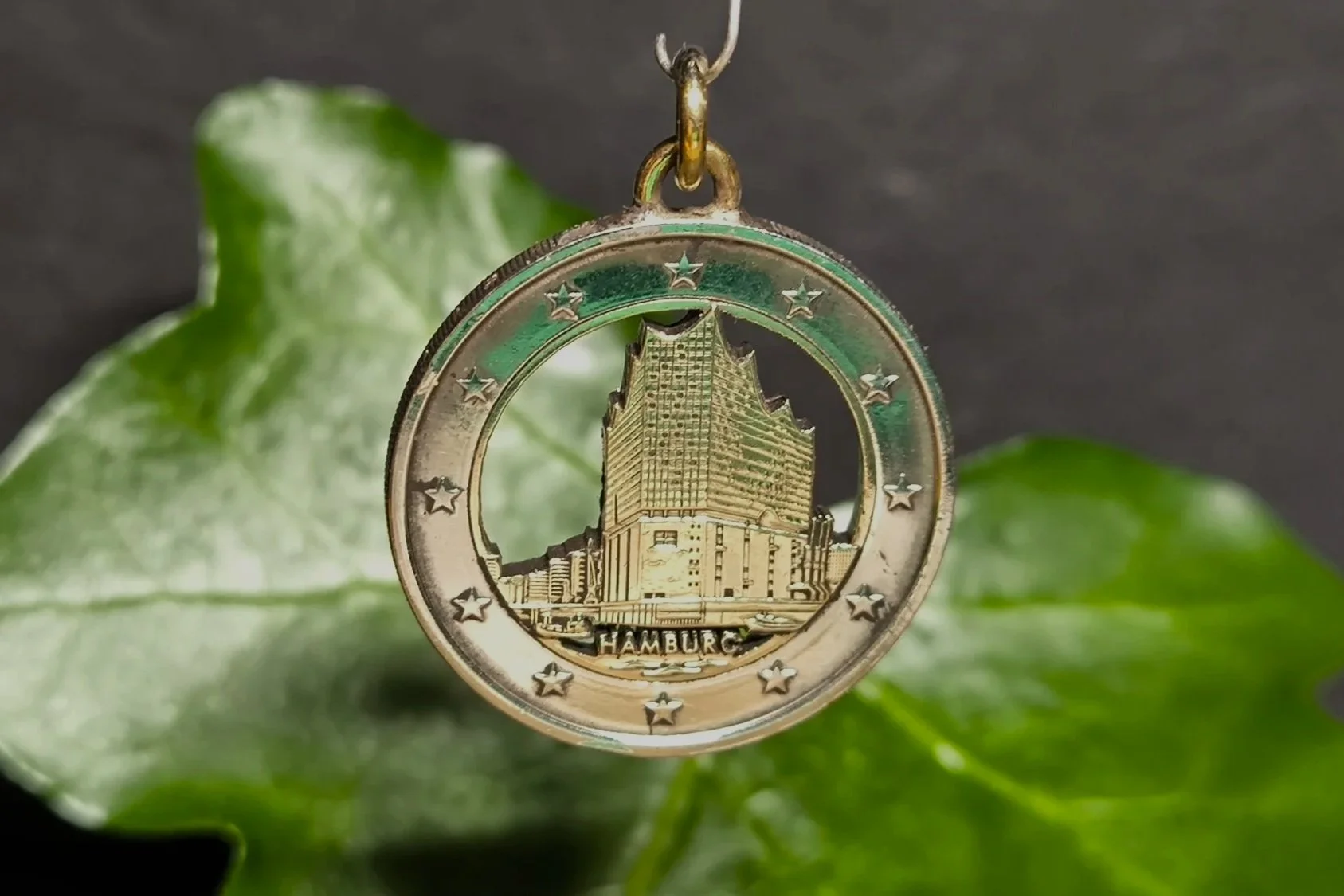 Elbphilharmonie Hamburg, Kettenanhänger, 2 Euro