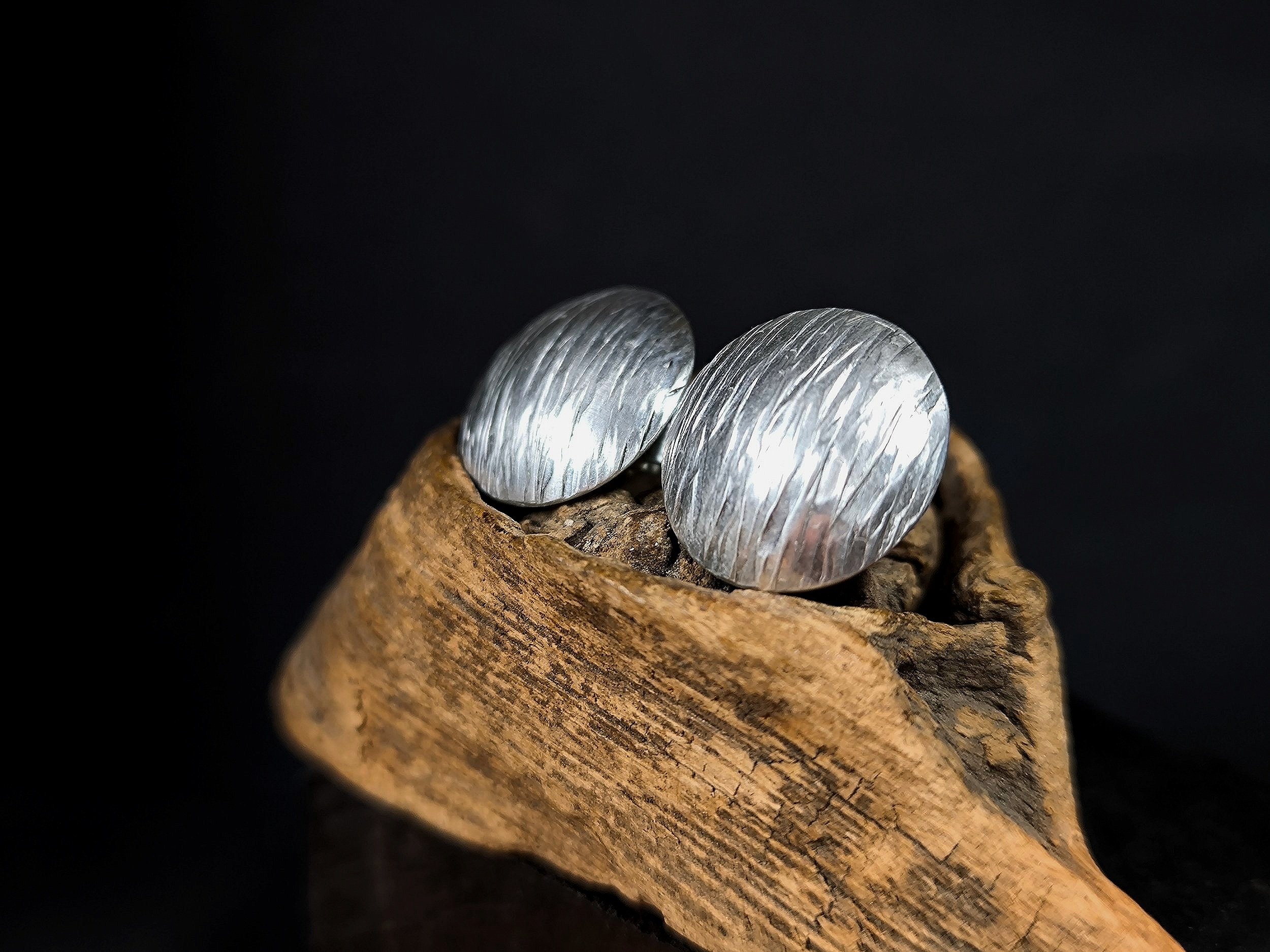 Ohrstecker Silber-Schale, hergestellt aus recycelten Silber (Fg.925)