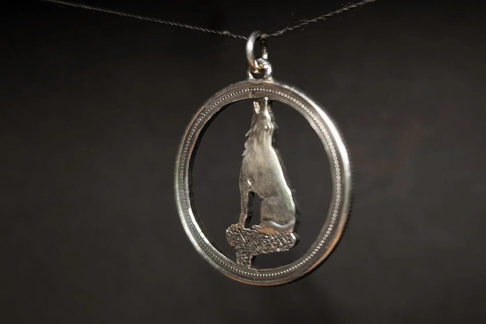 Wolf, Silberanhänger, Münzschmuck, handgesägt, Silberschmiede-Eigen-Art