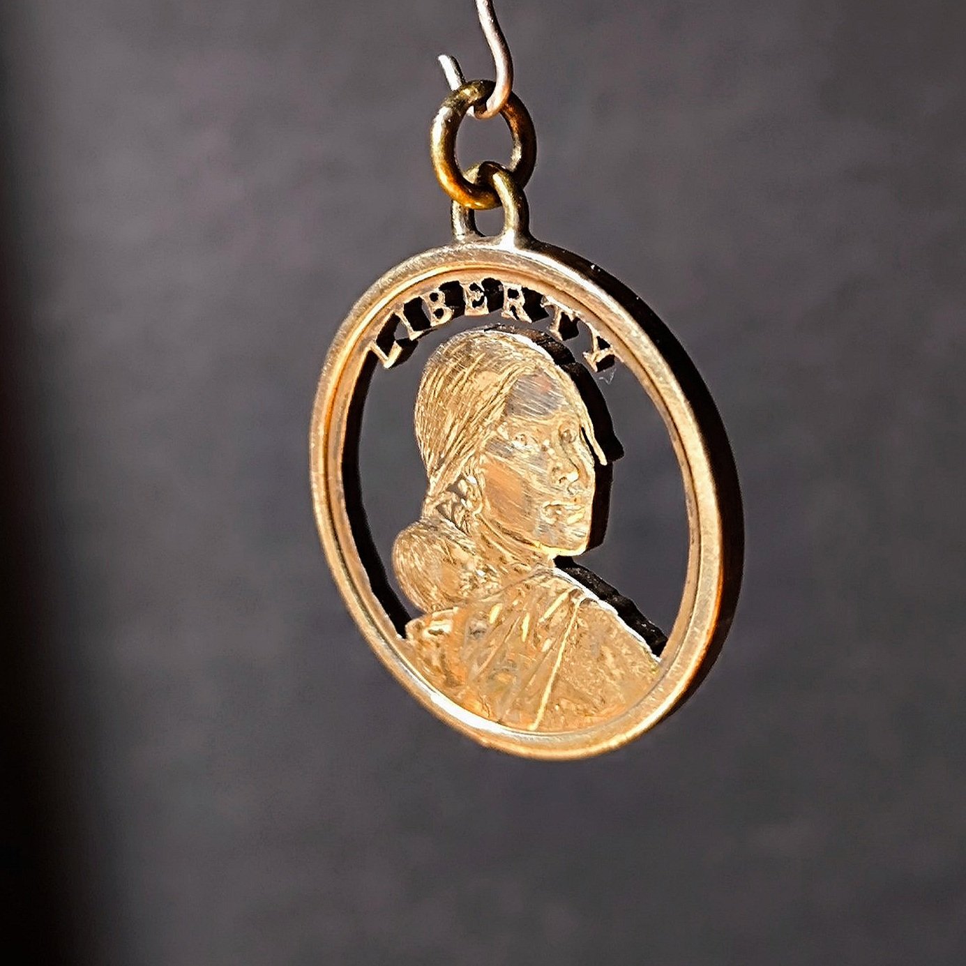 Kettenanhänger Sacajawea Gefertigt aus einer 1 Dollar Münze der USA