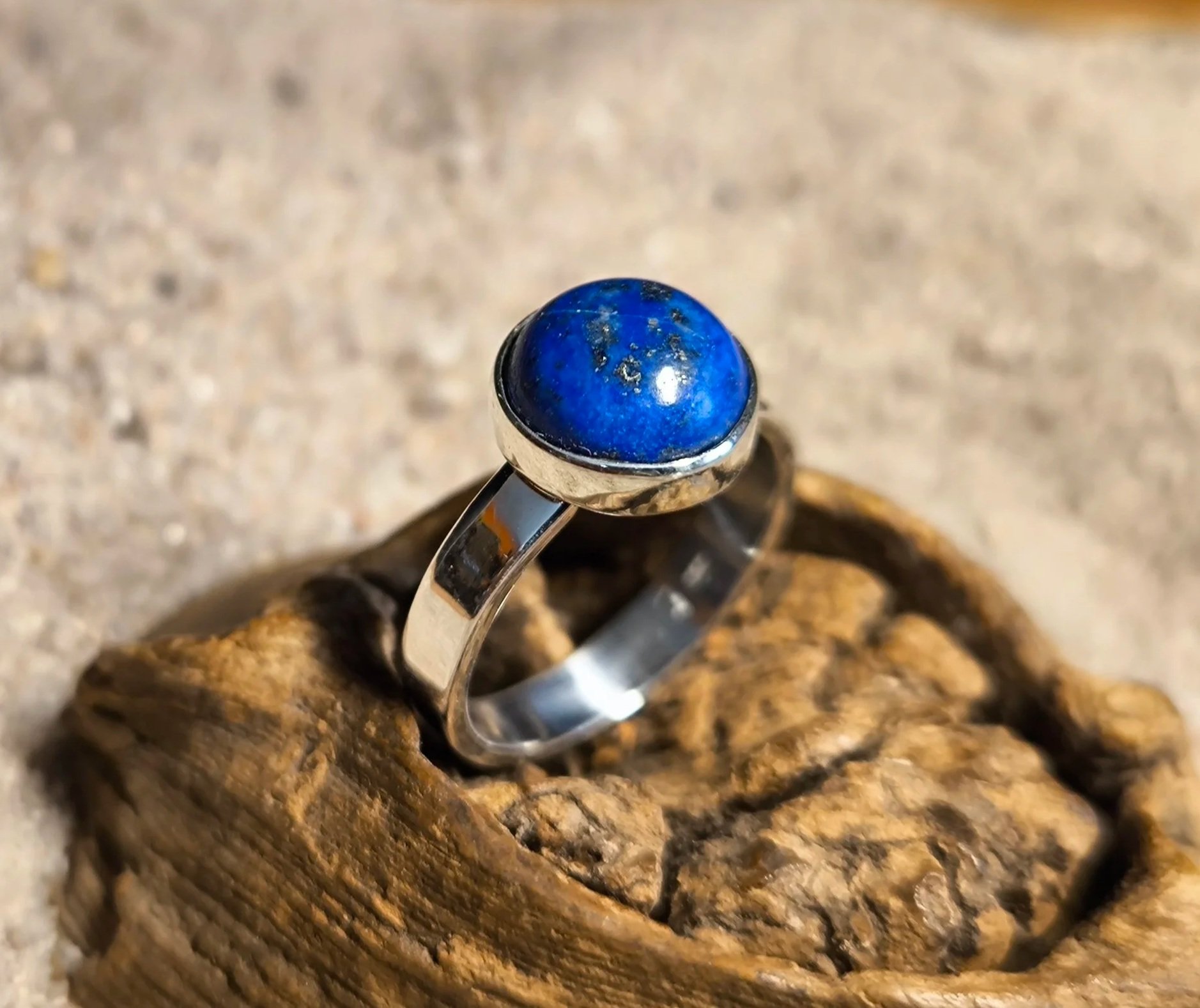 Silberring mit rundem Lapis, 10mm, Silberschmiede-Eigen-Art