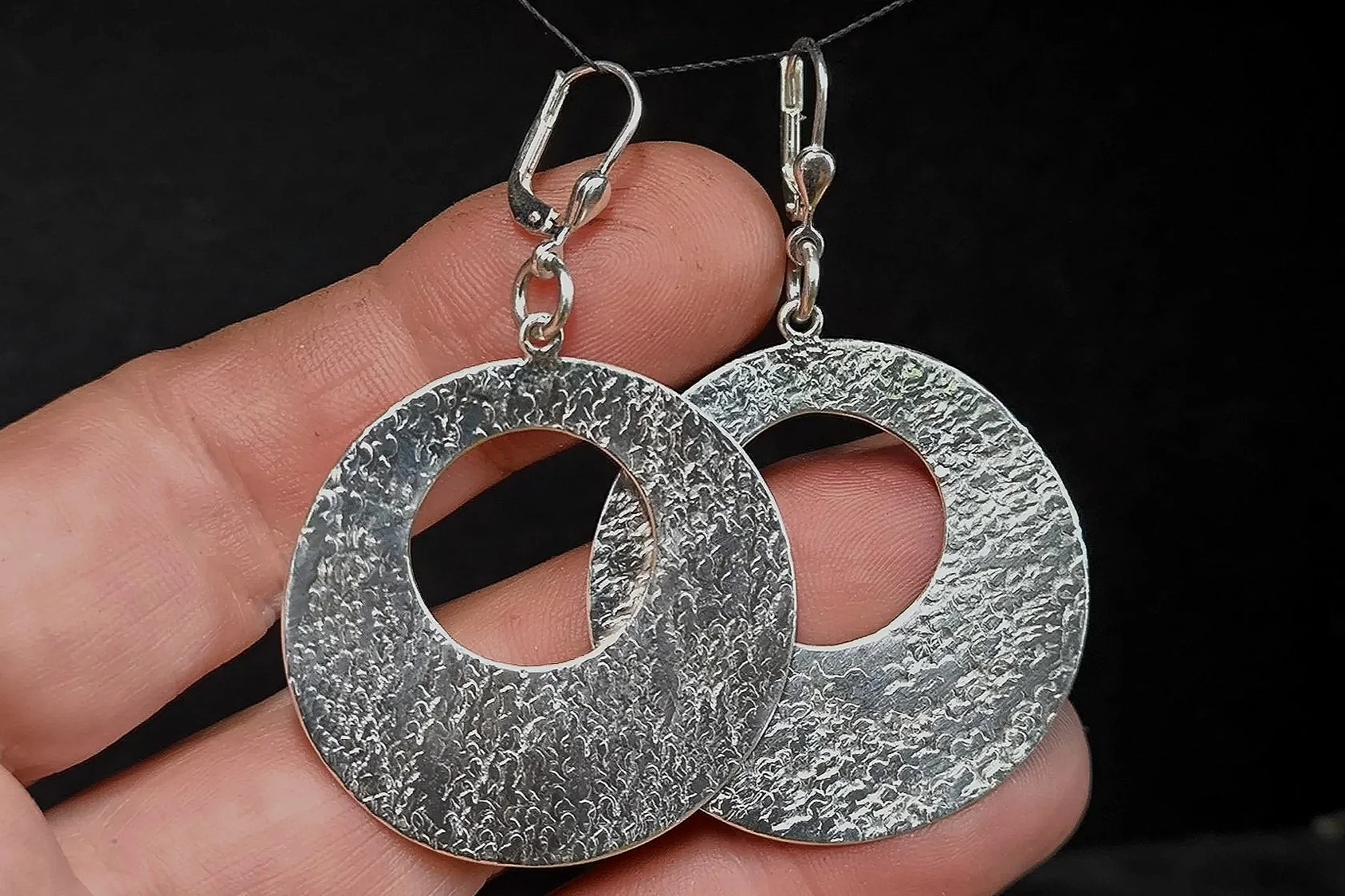 Ohrhänger Scheibe mit Loch, Silber, Handarbeit