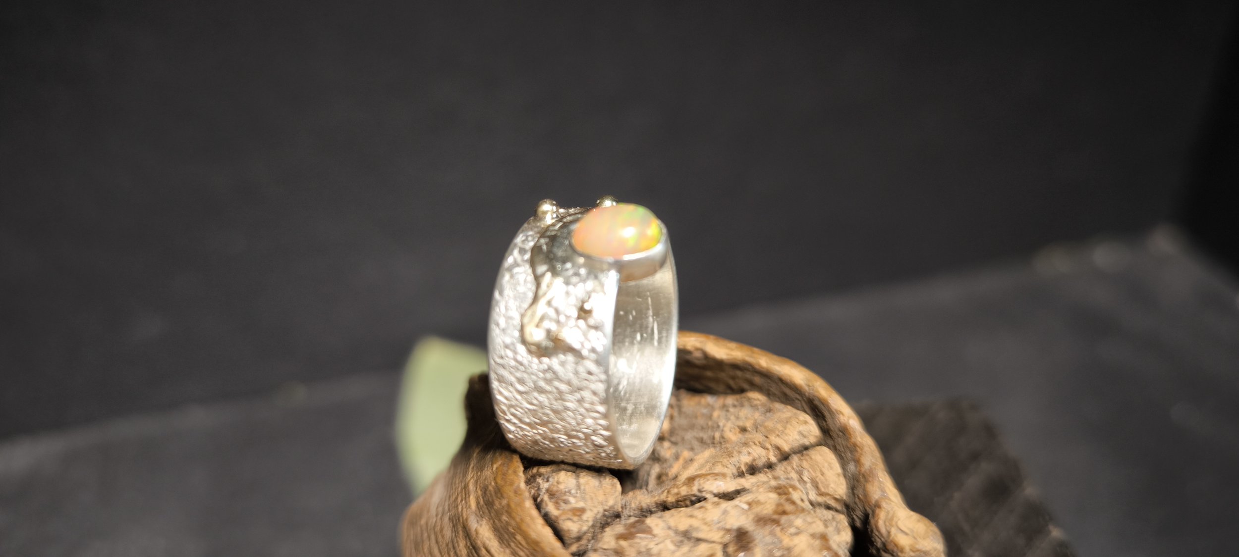 Opal Ring, Umfang 59 mm, Gold & Silber, Unikat, Silberschmiede-Eigen-Art