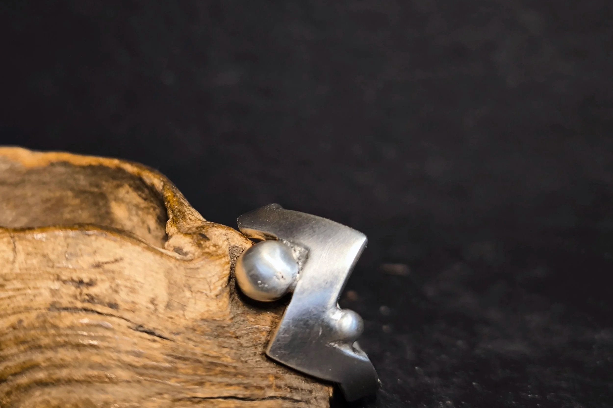 Silberring mit Zacken und Kugeln, Silberschmiede-Eigen-Art