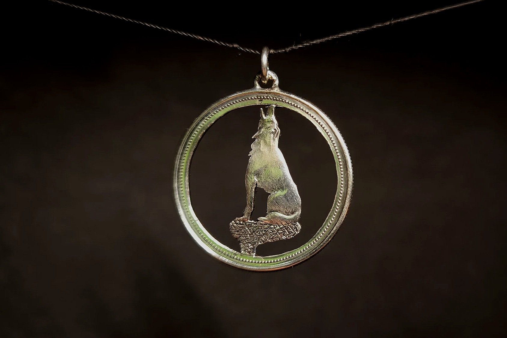 Wolf, Silberanhänger, Münzschmuck, handgesägt, Silberschmiede-Eigen-Art