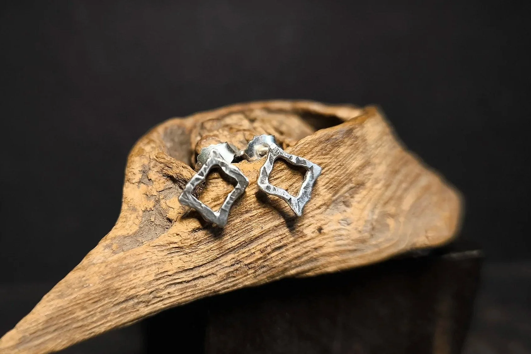Rautenförmige Silberohrstecker, Janet Schmock