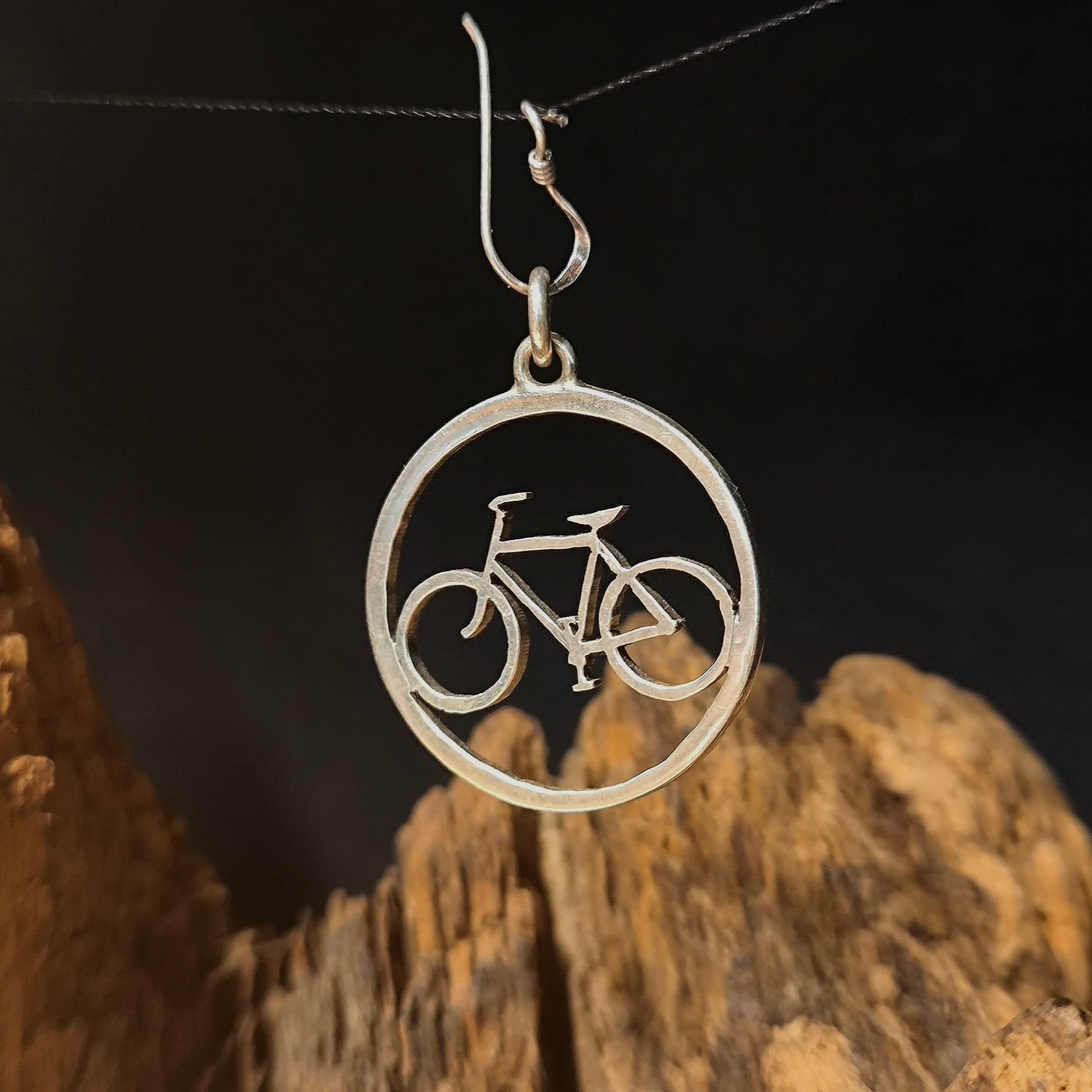 Kettenanhänger mit Herrenrad aus Silber
