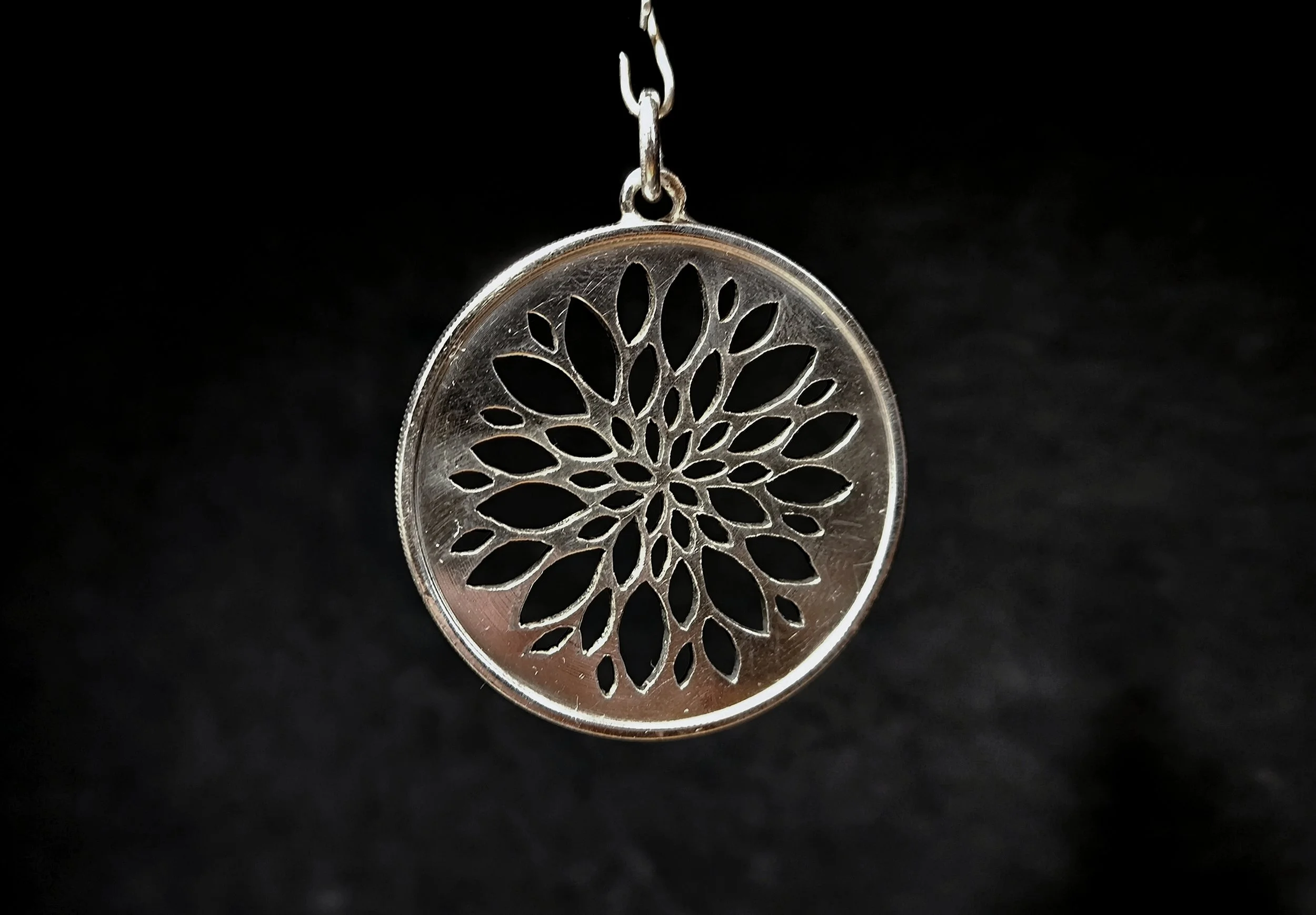 Anhänger Schwebende Blume