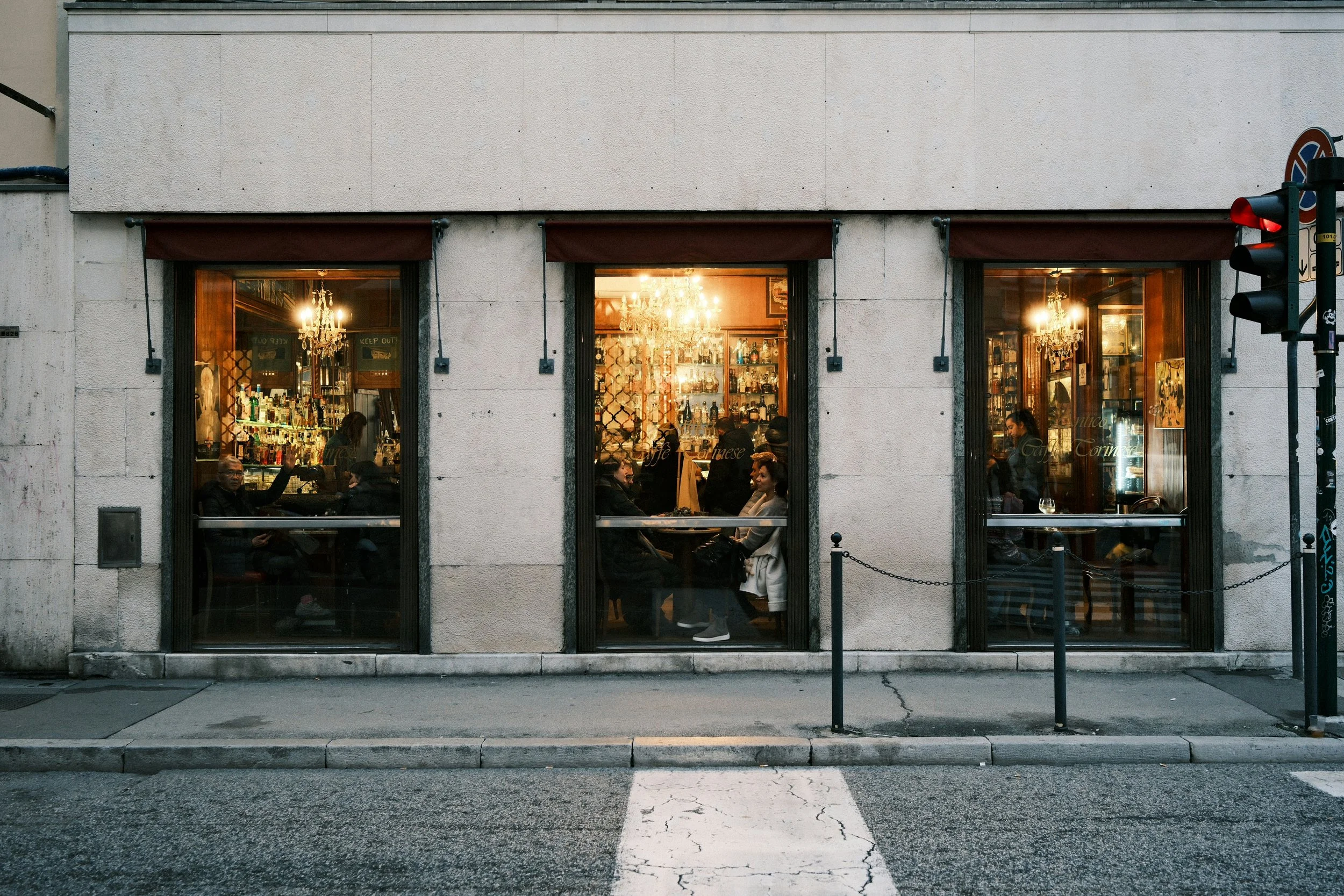 Looks Around - 6 - Caffe', Trieste 2024