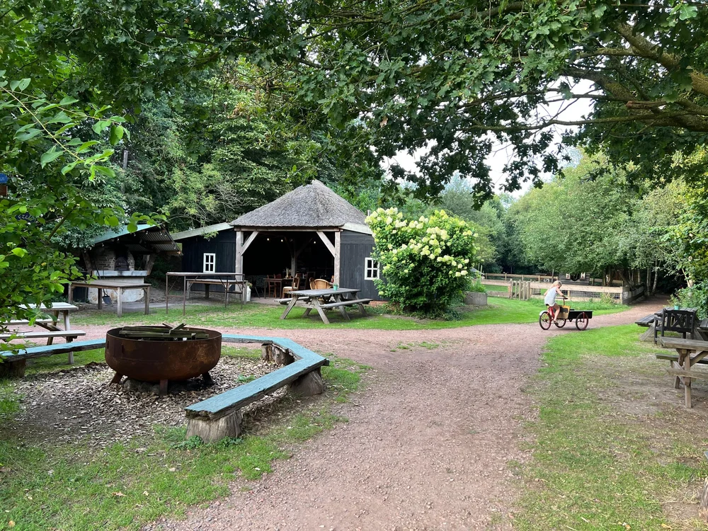 Boerenbed Dwingeloo.jpg