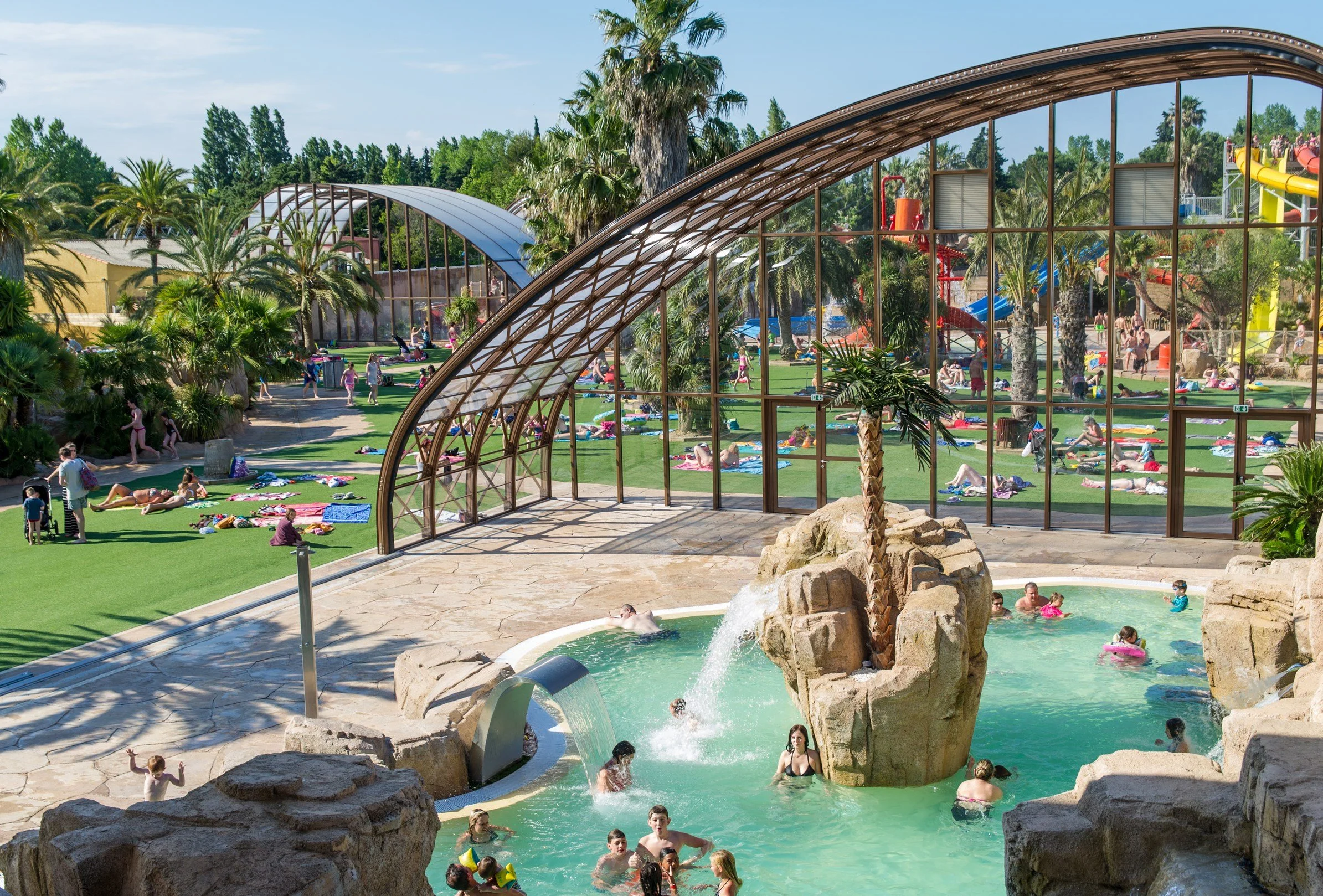Piscine couverte camping la Sirene_2015_lacombe (24).jpg