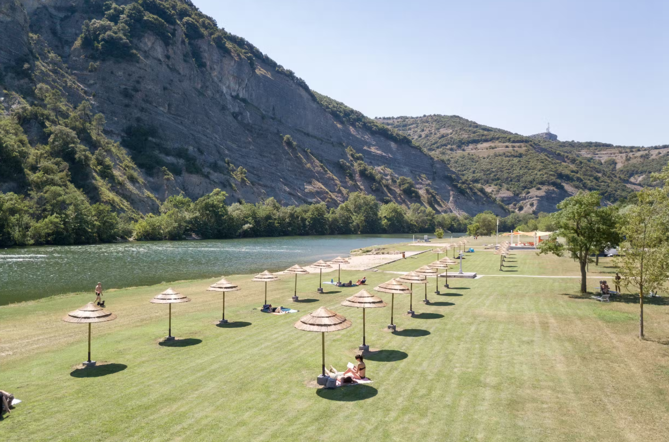 La Plage Fleurie Ardeche 2.png