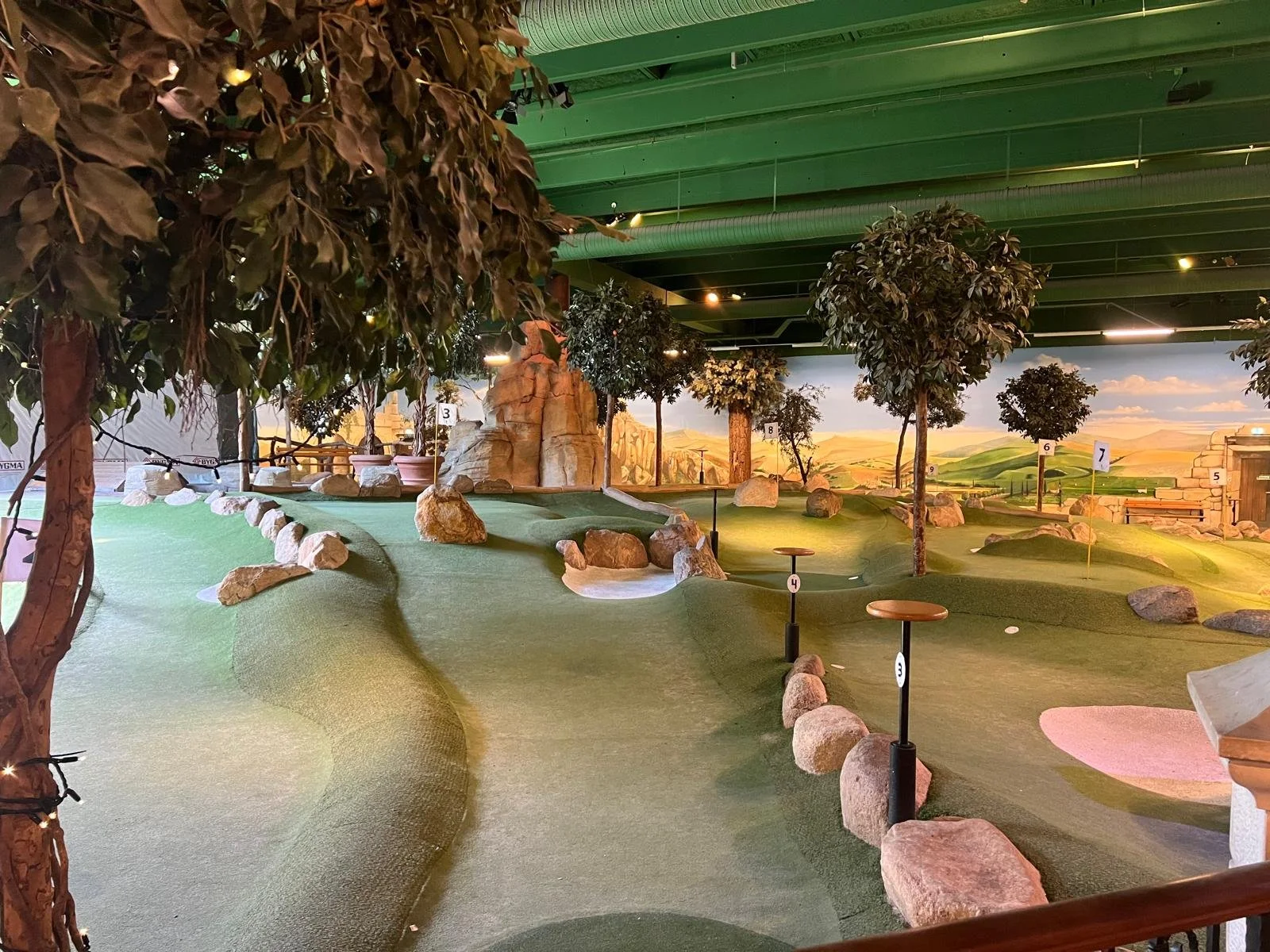 mini golf lalandia.jpeg