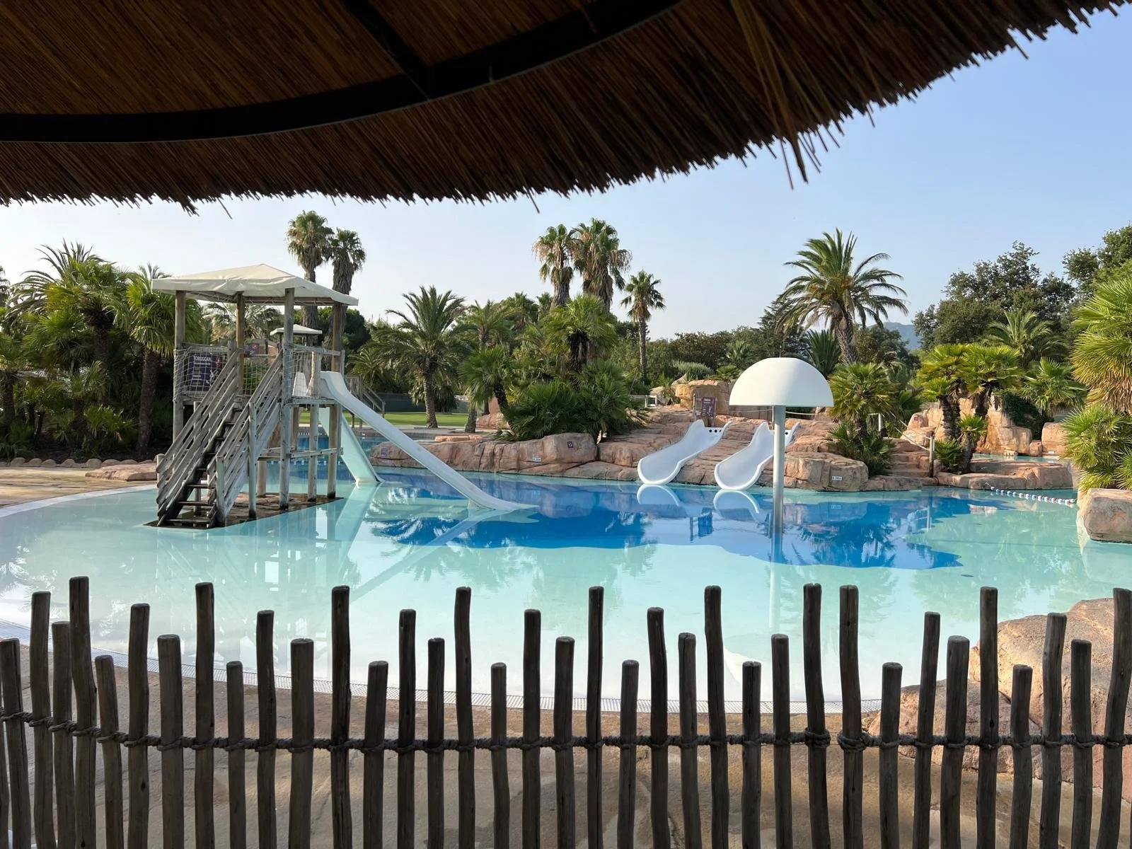 camping la sirene zwembad glijbanen zwembad beachbar.jpeg