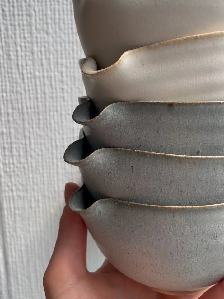 The best thing after the a holiday is a glaze kiln ready to open. 

#ceramics #pottery #matchabowl #bowl #clay