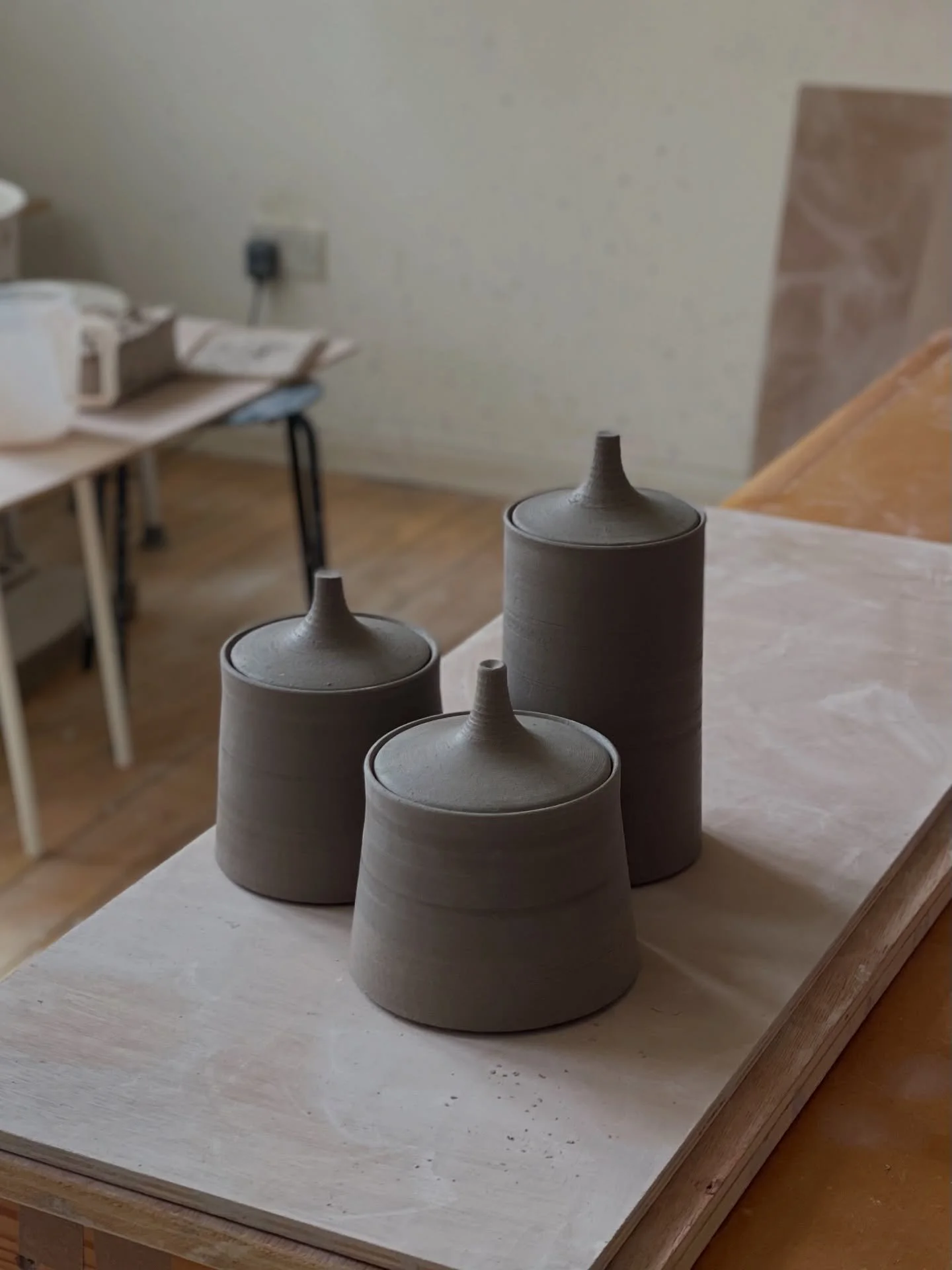 So excited to get some patterns on these. It&rsquo;s the first time in a long time that I&rsquo;ve made this kind of jar. I normally stick to simpler styles, but I felt like practicing galleries that day. Also, I am obsessed with my new stamp, it&rsq