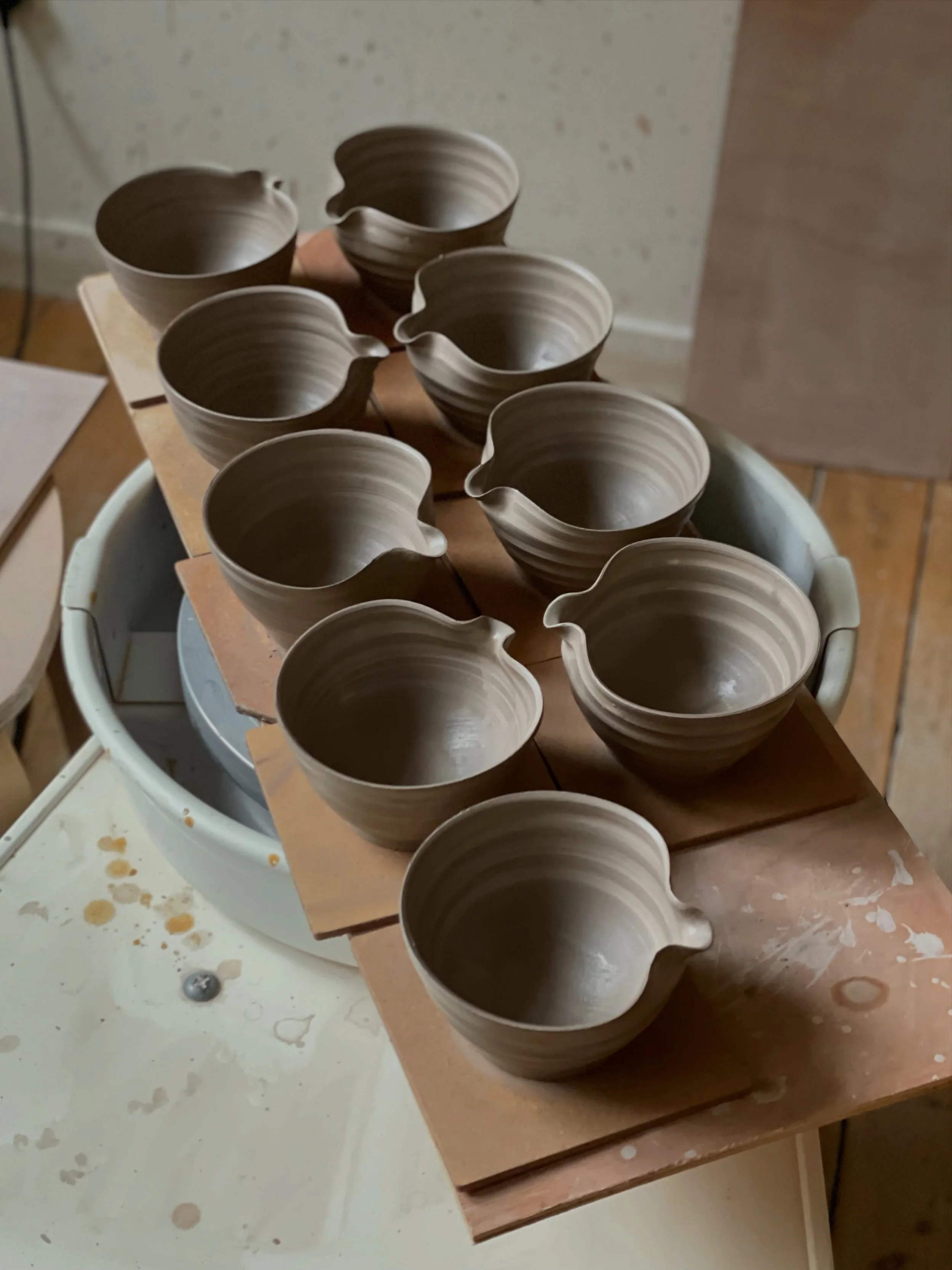 New matcha bowls ✨

#ceramics #pottery #matcha #clay #handmadeceramics