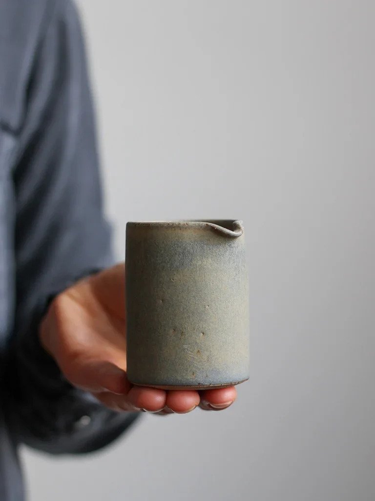 small-jug-in-loch.jpg