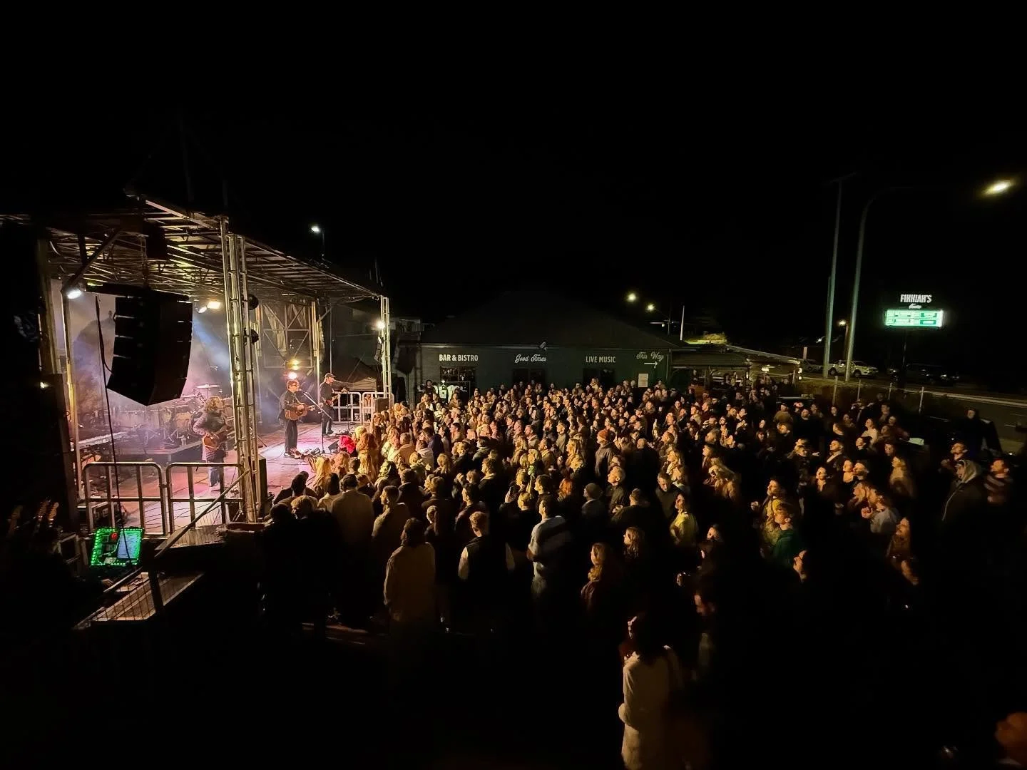 We got the @adamson_systems_engineering Metrix PA in the air for the first time on the weekend and it was epic. Mapping the space beautifully with Blueprint AV software giving perfectly even coverage to the space. Thanks to @finnians_tavern for havin