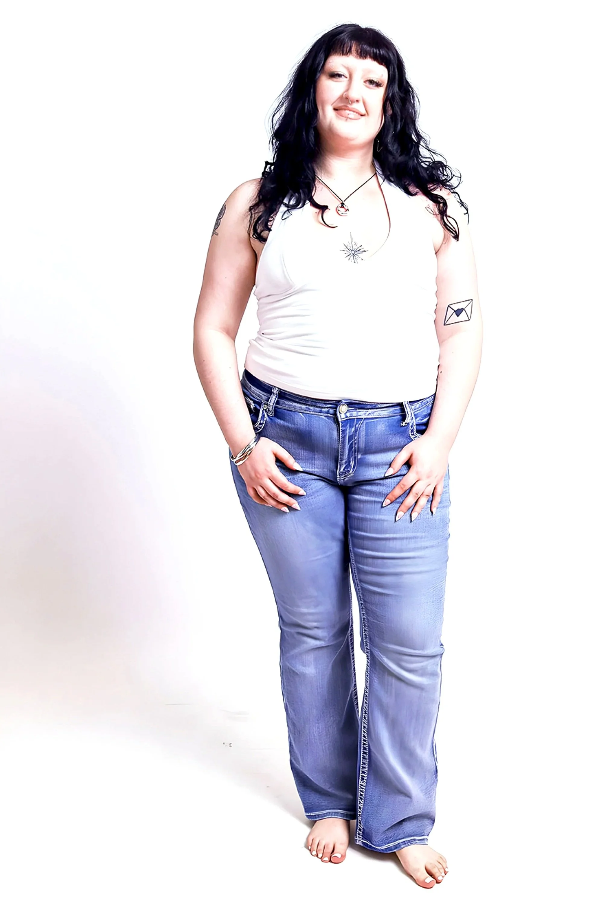 macy, queer stylist and thrifted fashion consultant