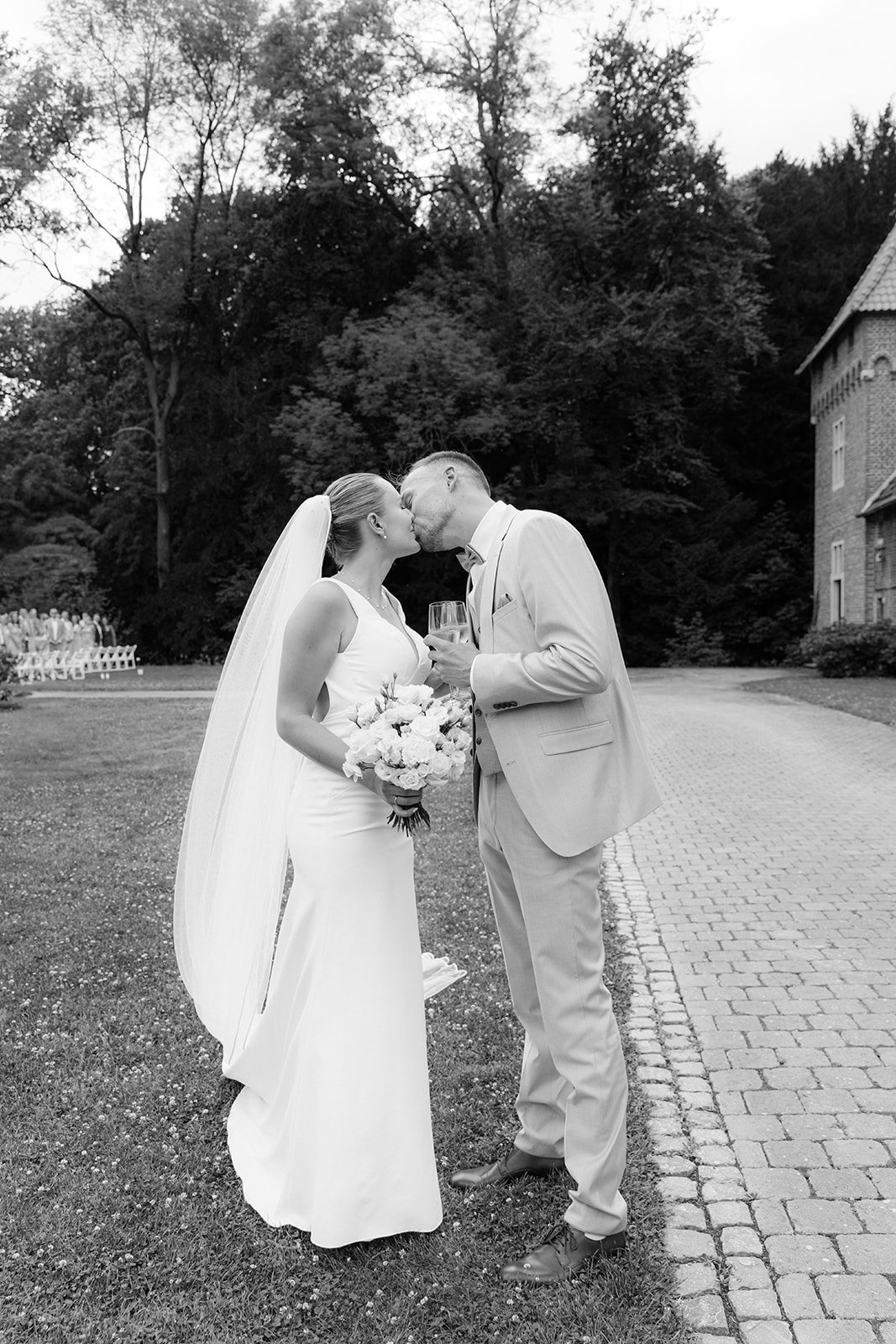 modern digital wedding photography couple portrait in natural light.jpg