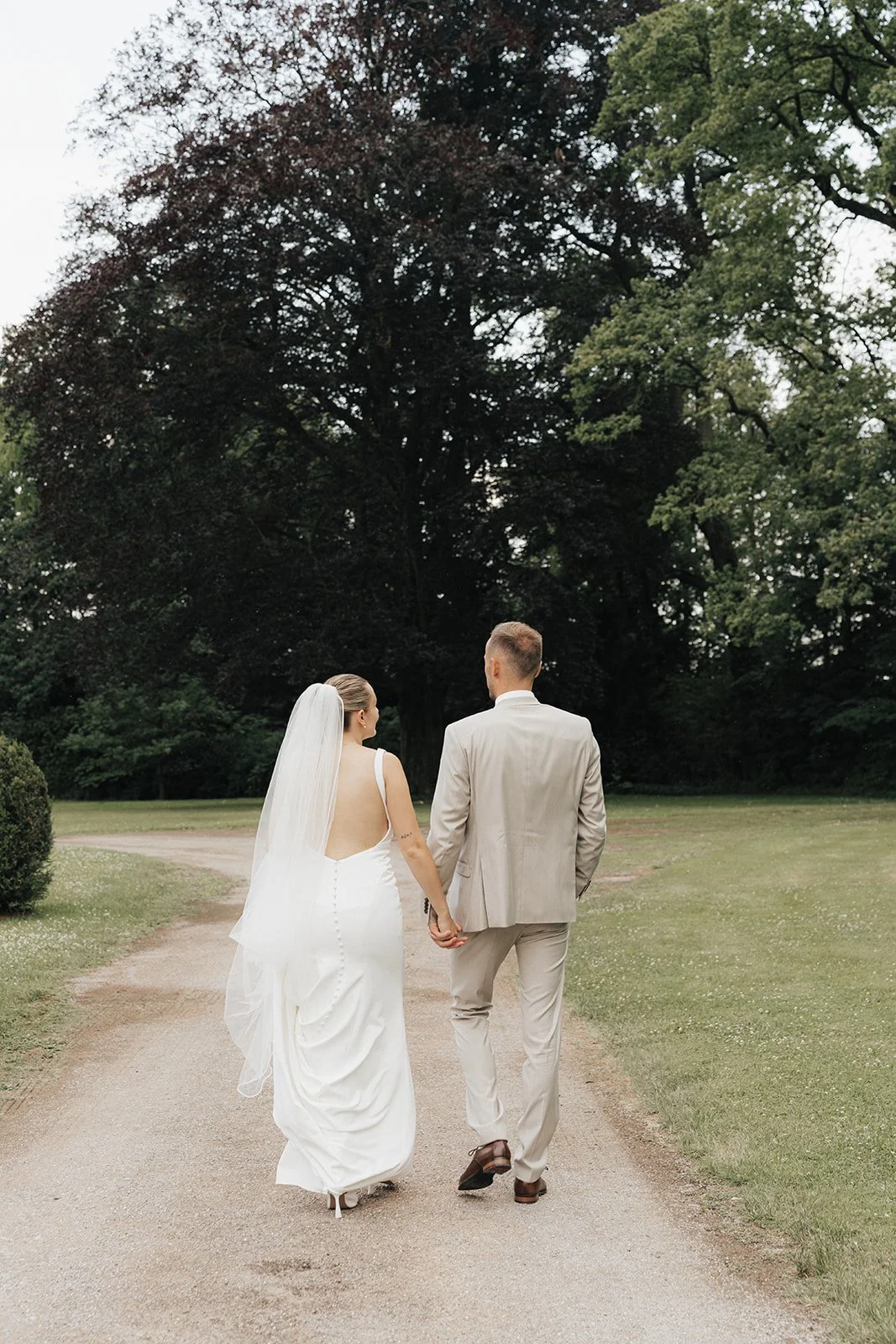 modern digital wedding photography couple portrait in natural light.jpg