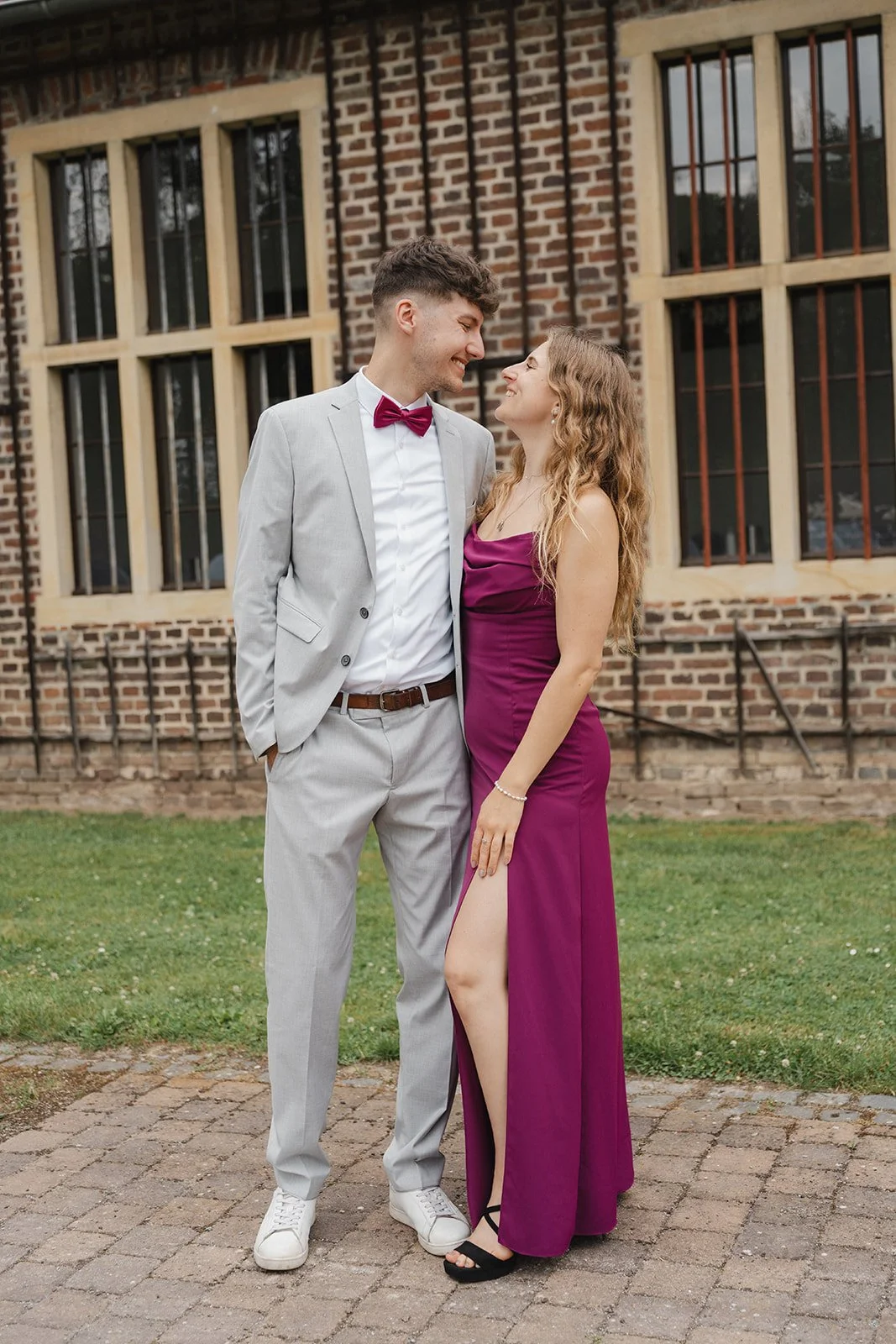 modern wedding photography capturing real moments between guests.jpg