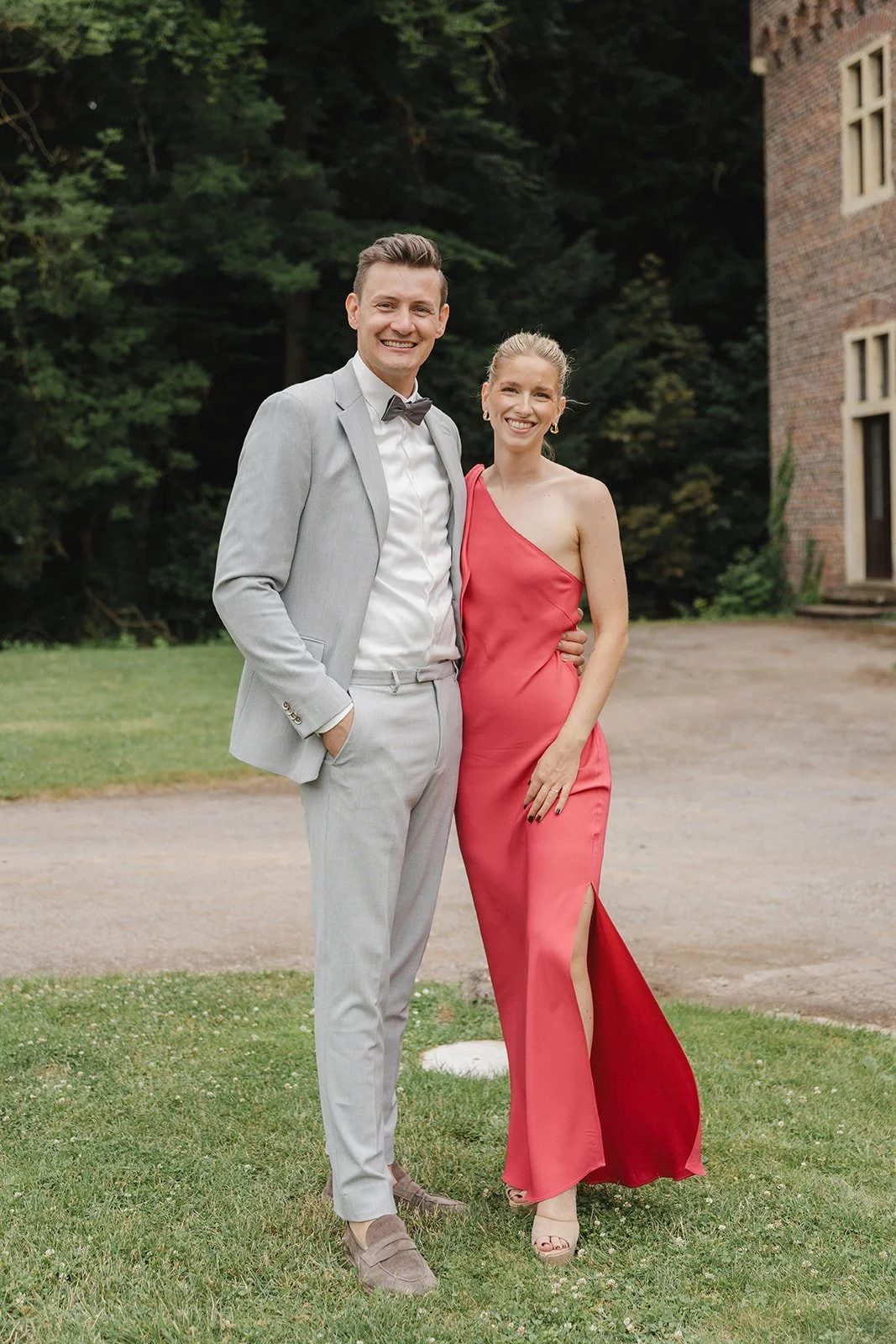 modern wedding photography capturing real moments between guests.jpg