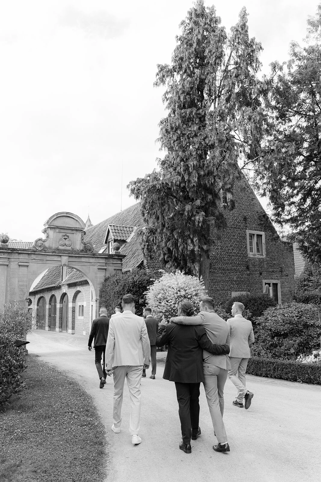 modern wedding photography capturing real moments between guests.jpg