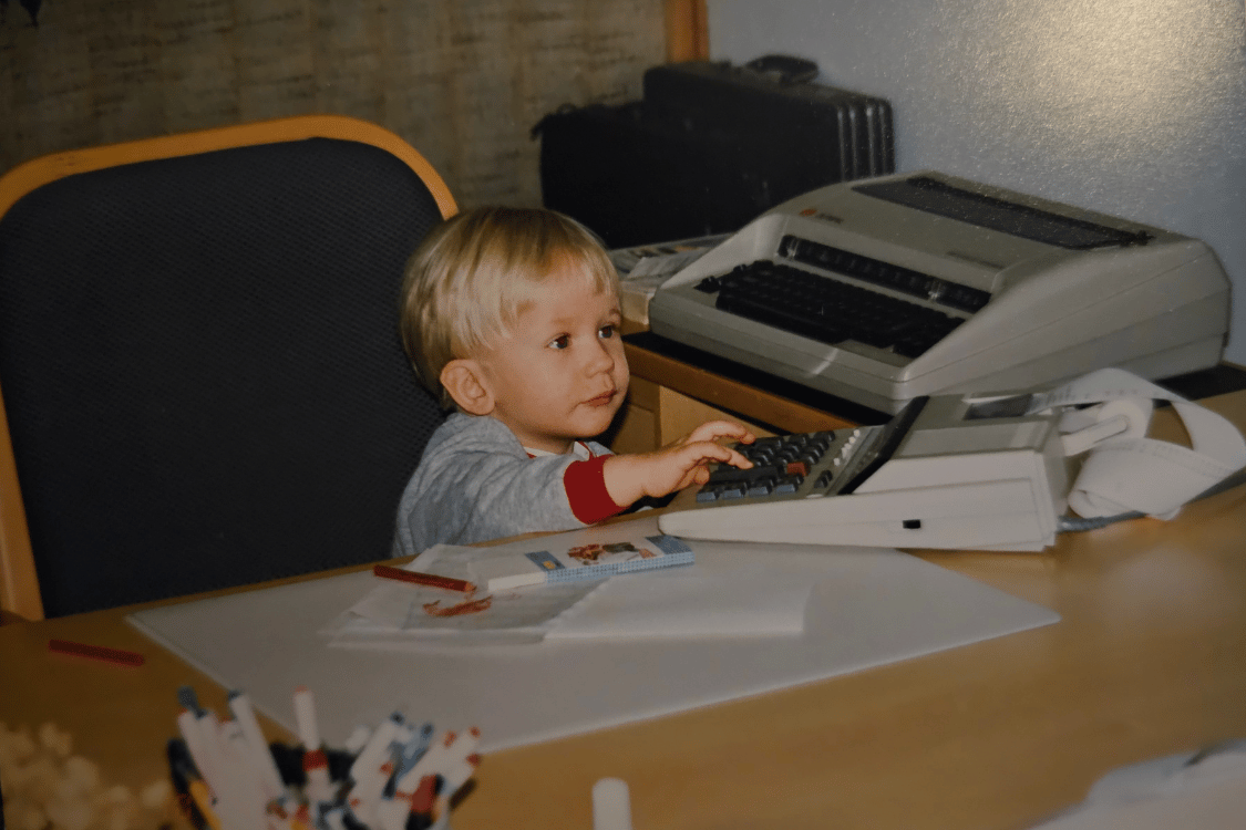 Junior Partner Edvard(2).png