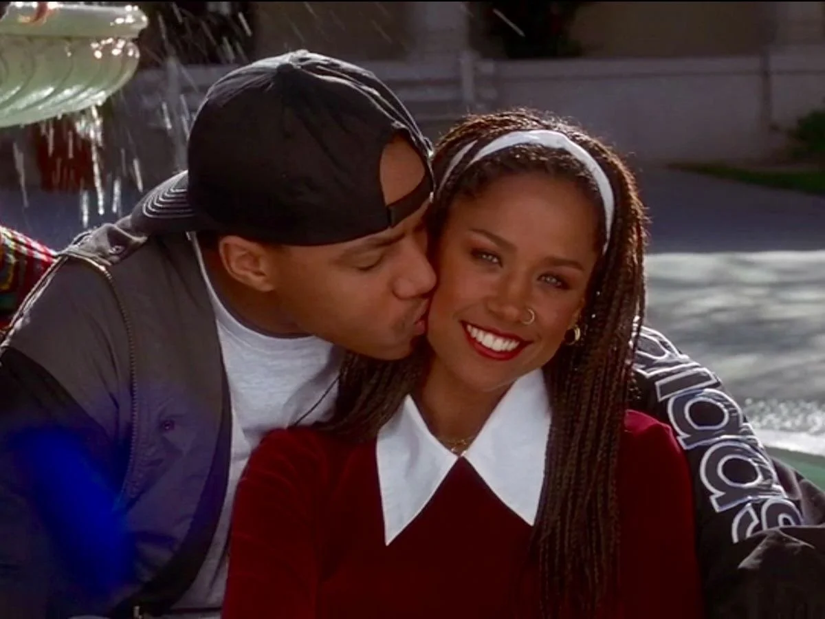 What It Feels Like To Be in Love vs. What It Feels Like To Get Your Heart Broken