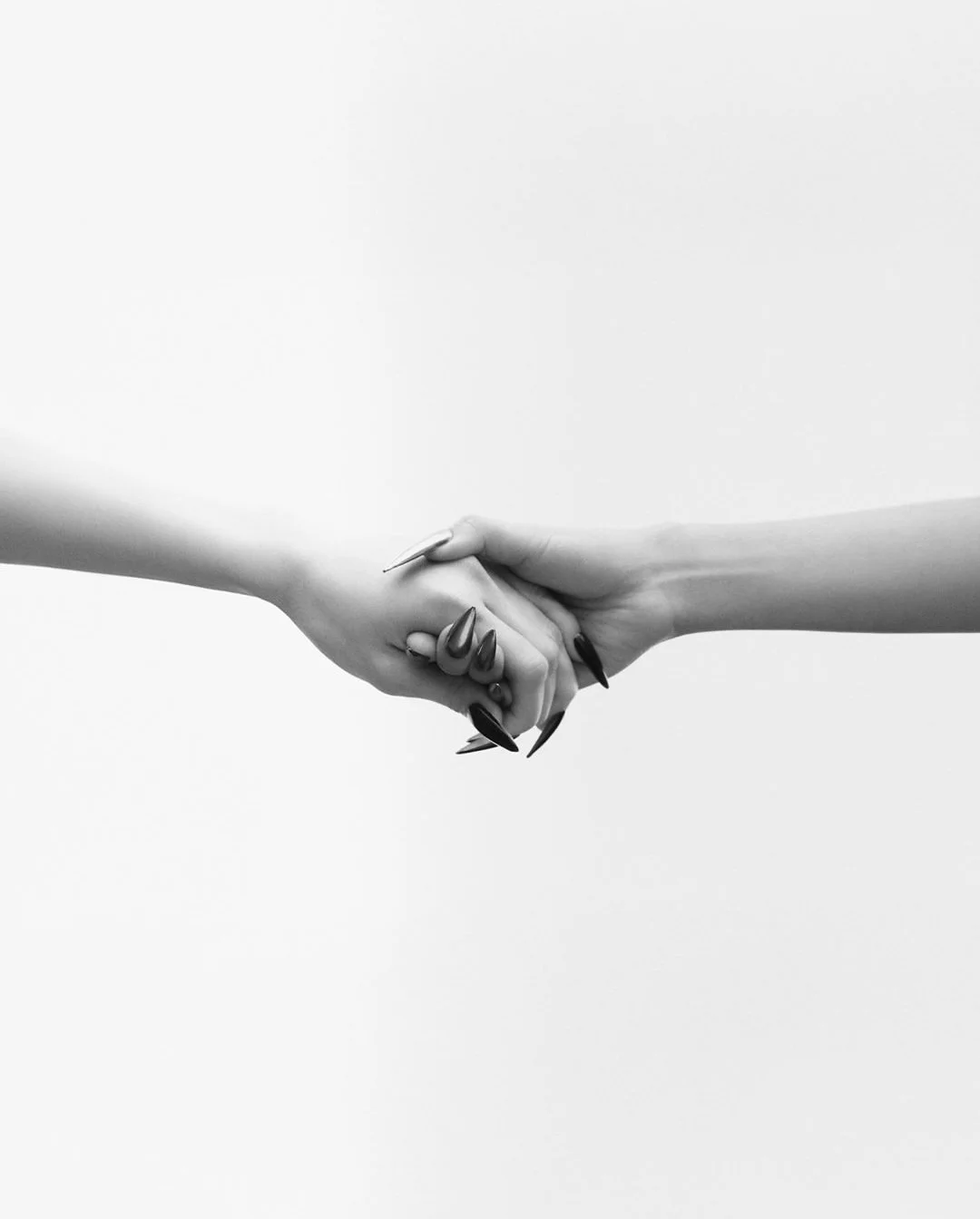 “Whether Straight or Gay”: Universal Love Portrayed in i-dle’s “Mono”