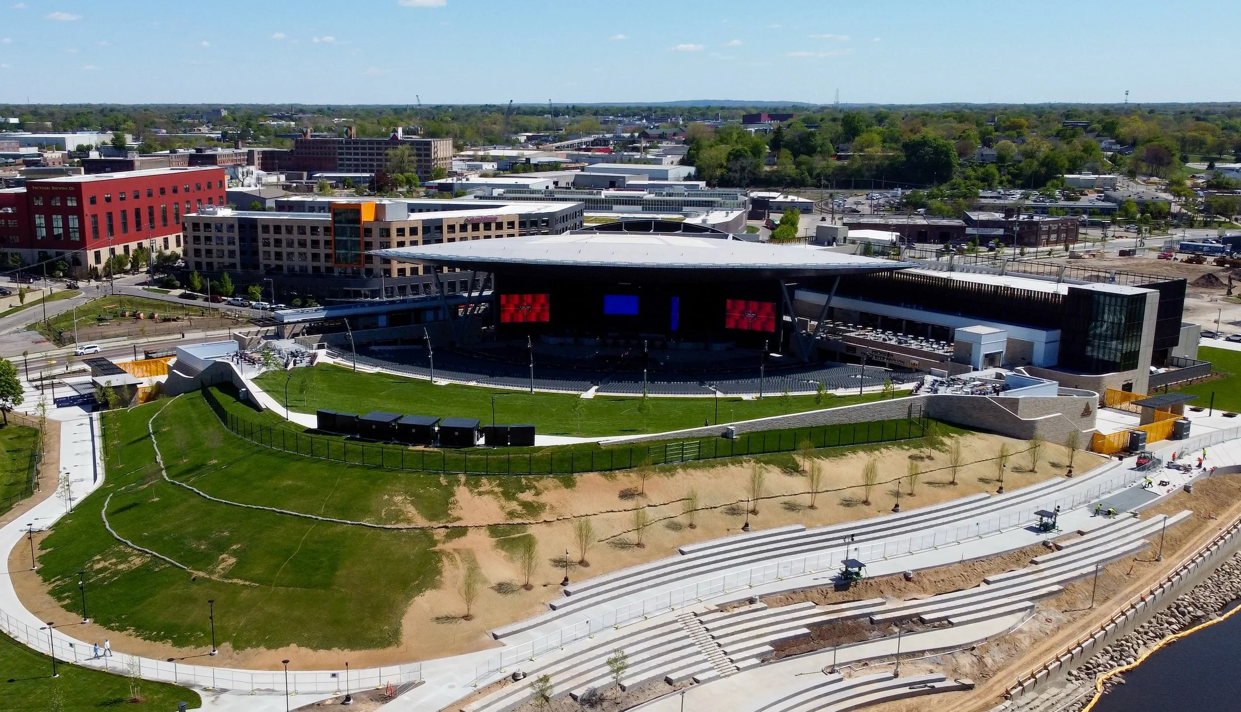 June at the Amphitheater: Your Guide to Every Show on the River This Month