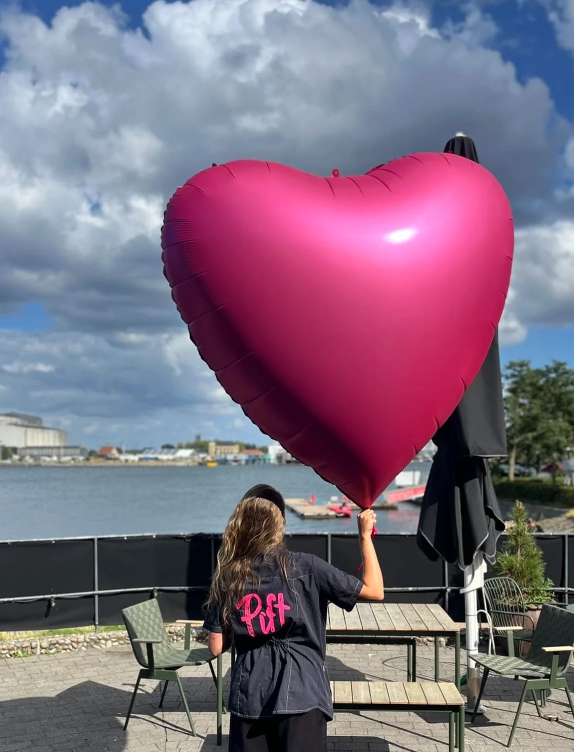 Gl&aelig;delig Valentine fra hele Pift-teamet💕 

Selvom fejringen af Valentine er en forholdvis ny tradition, s&aring; mener vi at den er kommet for blive - for hvem vil ikke gerne fejre k&aelig;rligheden?!💗 

En dag med ekstra fokus p&aring; de me