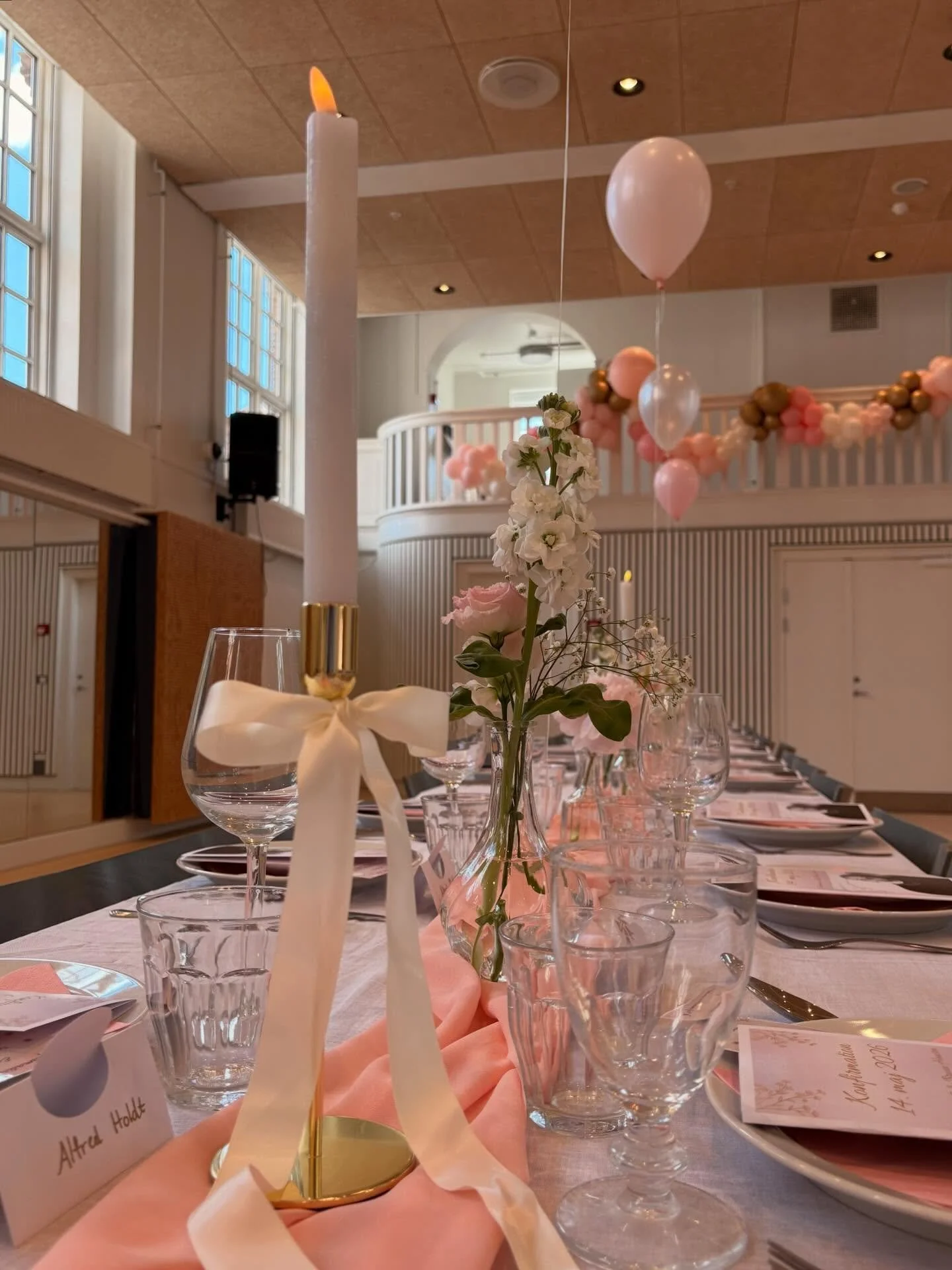 Lyser&oslash;d i alle nuancer🩷💘

#pift #detekstrapift #pifteventbureau #pifteventdesign #konfirmation