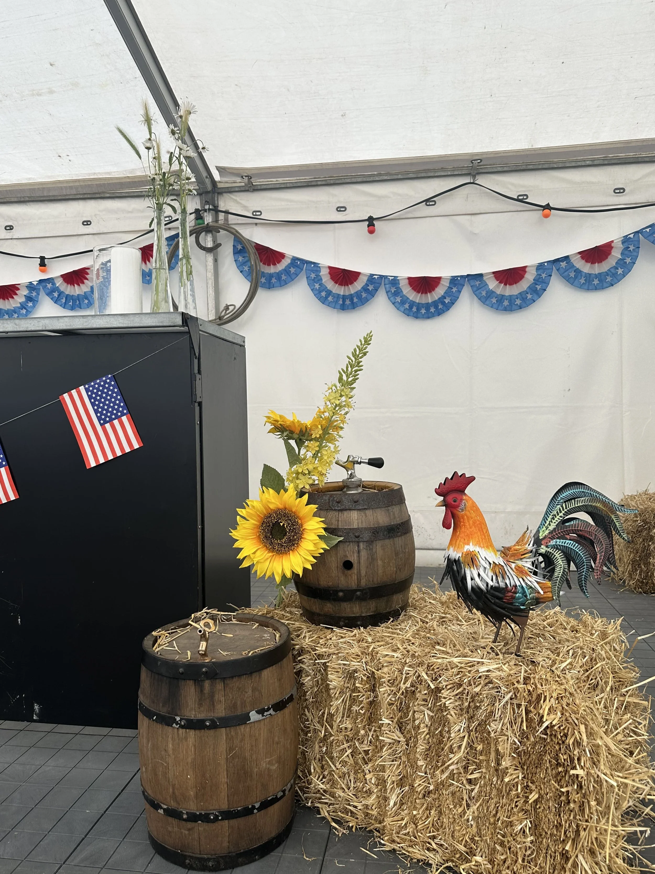 Pift-eventbureau-firma-sommerfest-dekoration-blomster.jpg