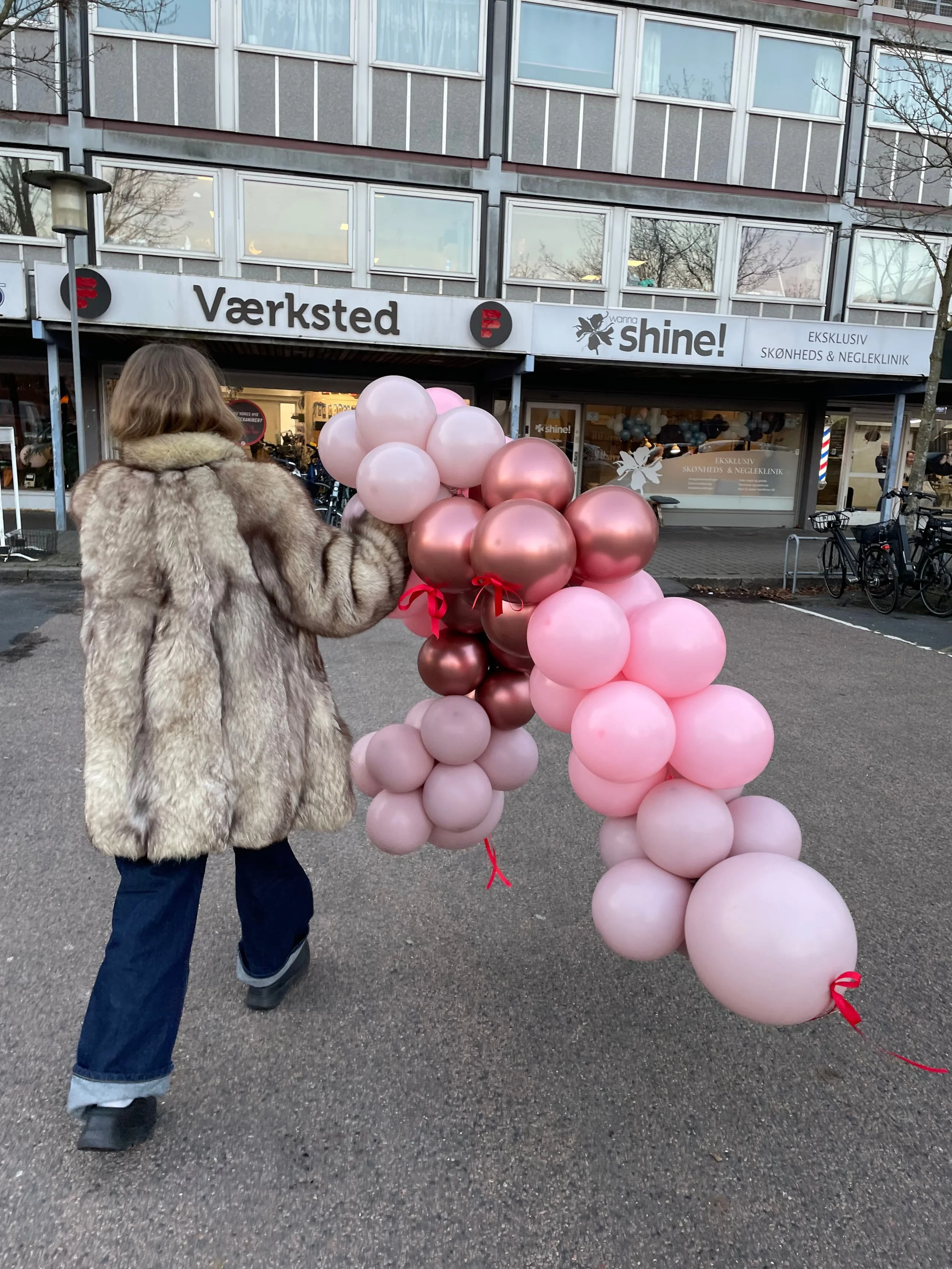 Pift-eventbureau-ballondekoration-wannashine.jpg