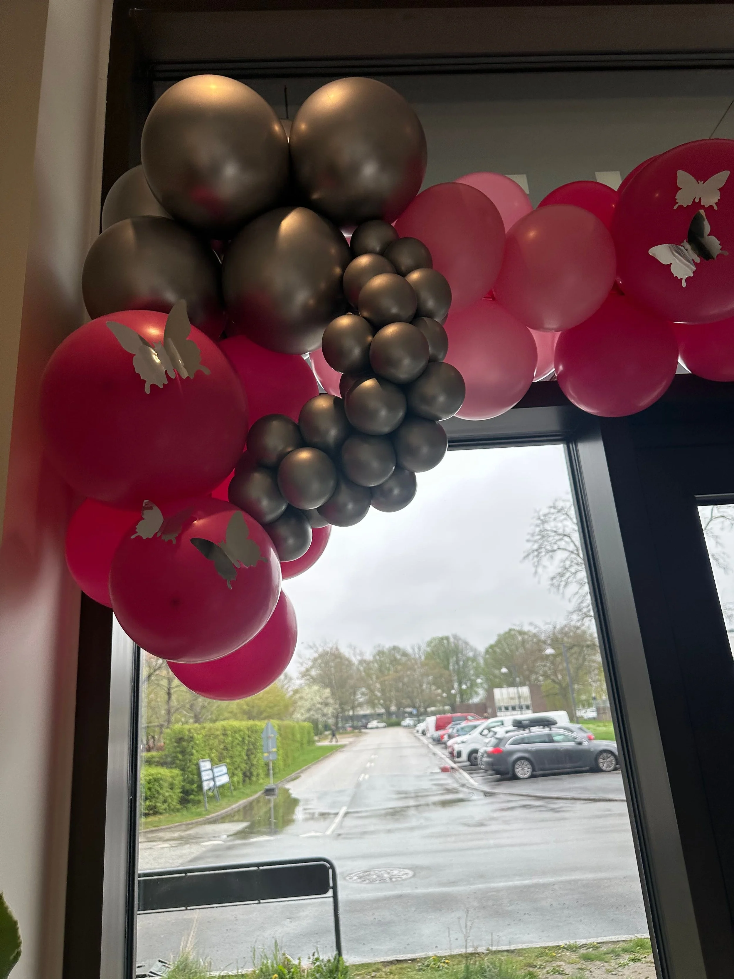 Pift-eventbureau-ballondekoration-wannashine.jpg