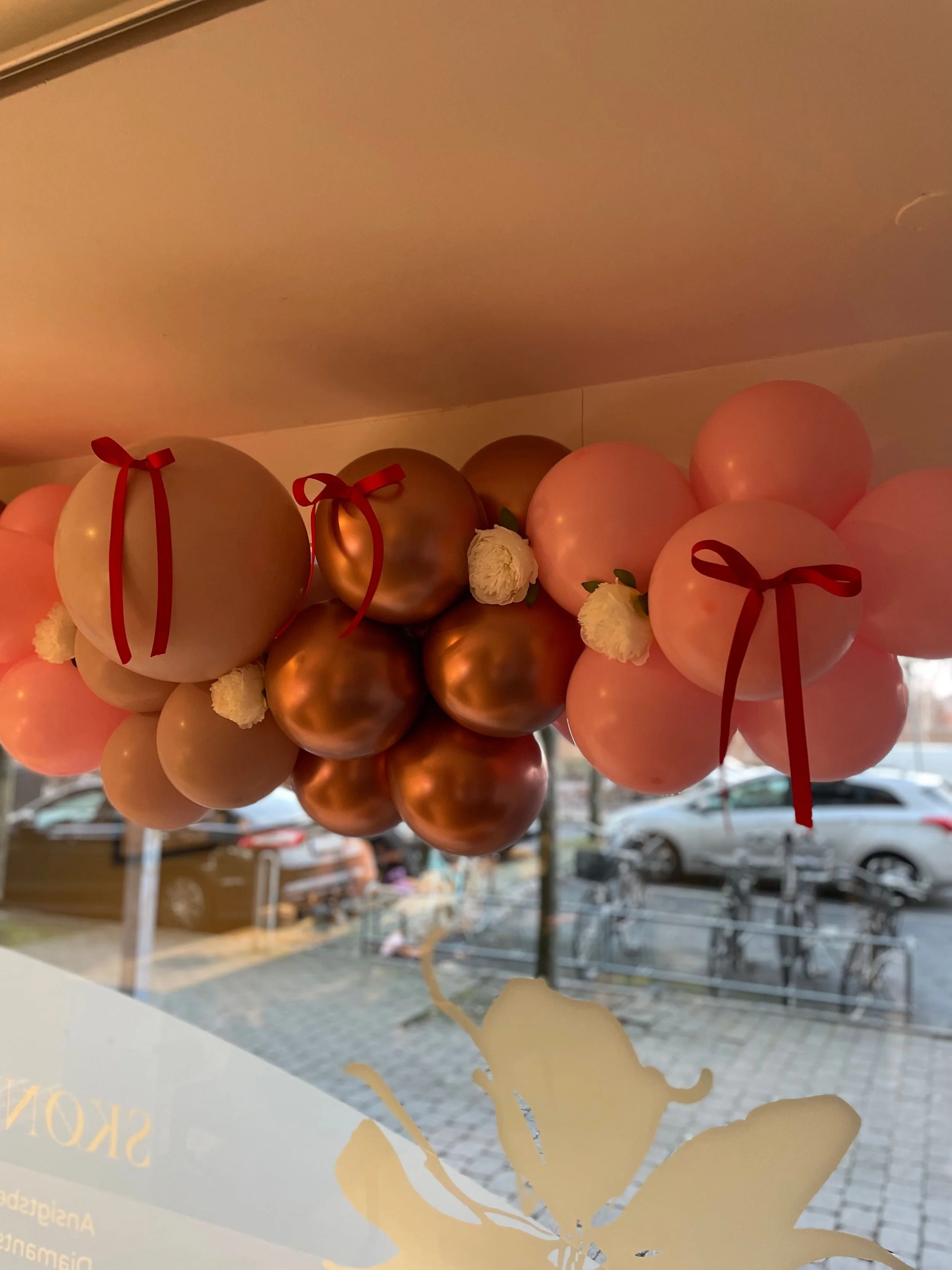 Pift-eventbureau-ballondekoration-wannashine.jpg