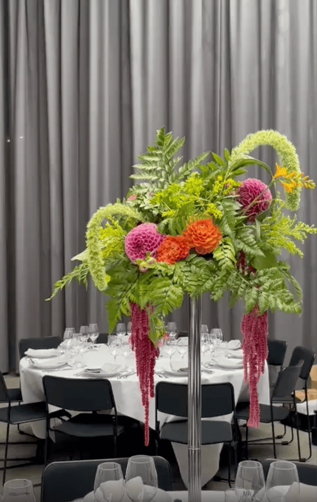 Pift-eventbureau-Blomster-dekorationer.png