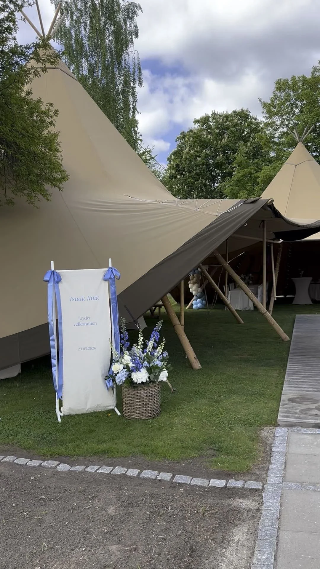 Pift-eventbureau-barnedåb-dekoration-blå-balloner.jpg