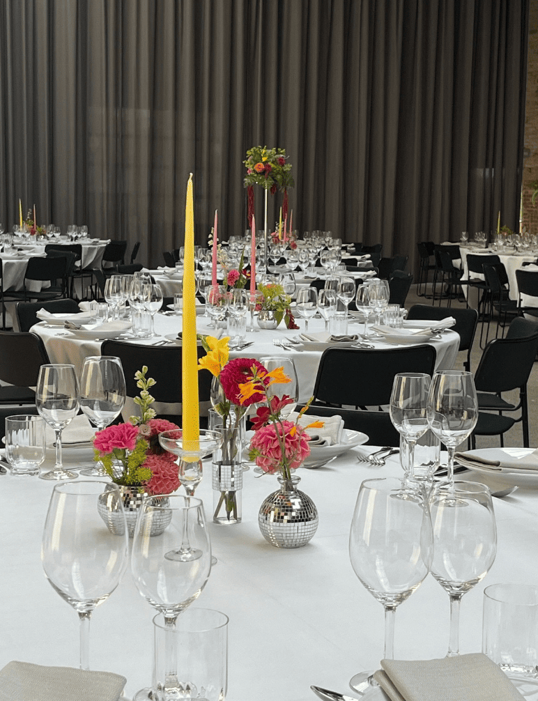Pift-eventbureau-Blomster-dekorationer.png
