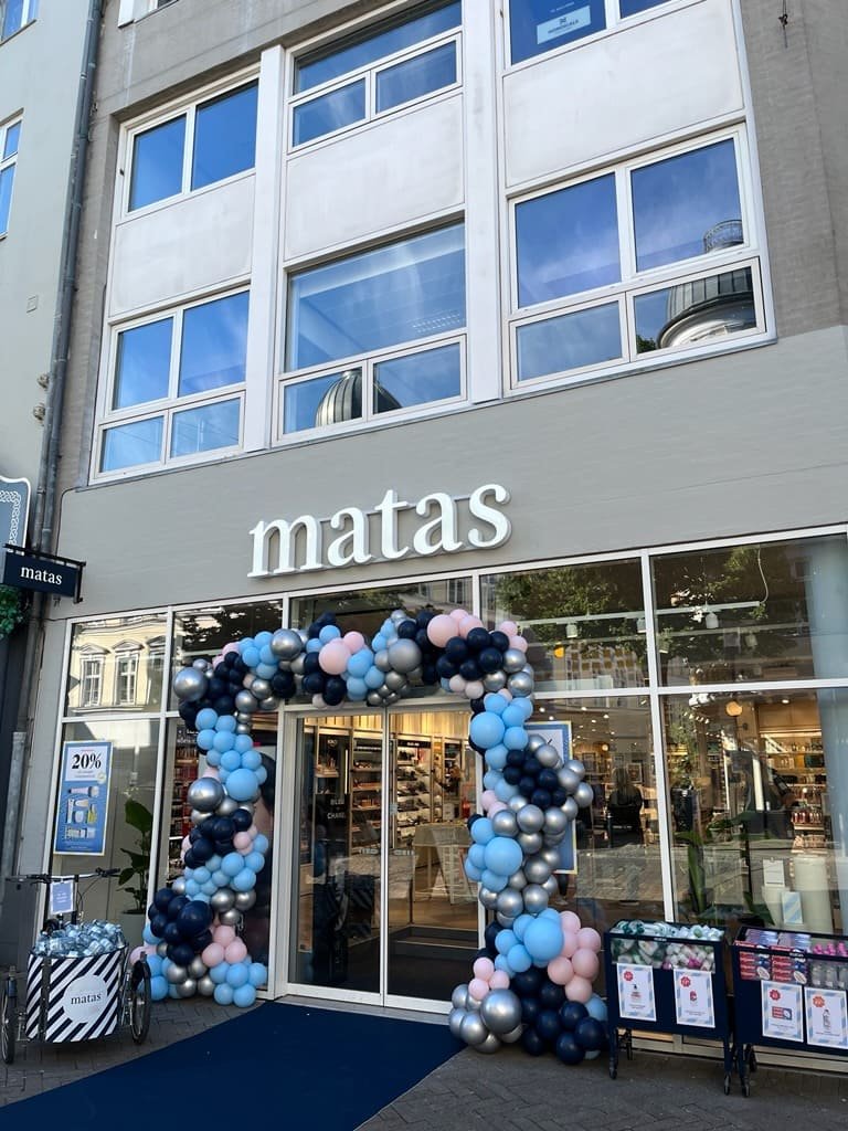 Pift-eventbureau-ballondekoration-butiksåbning.jpg