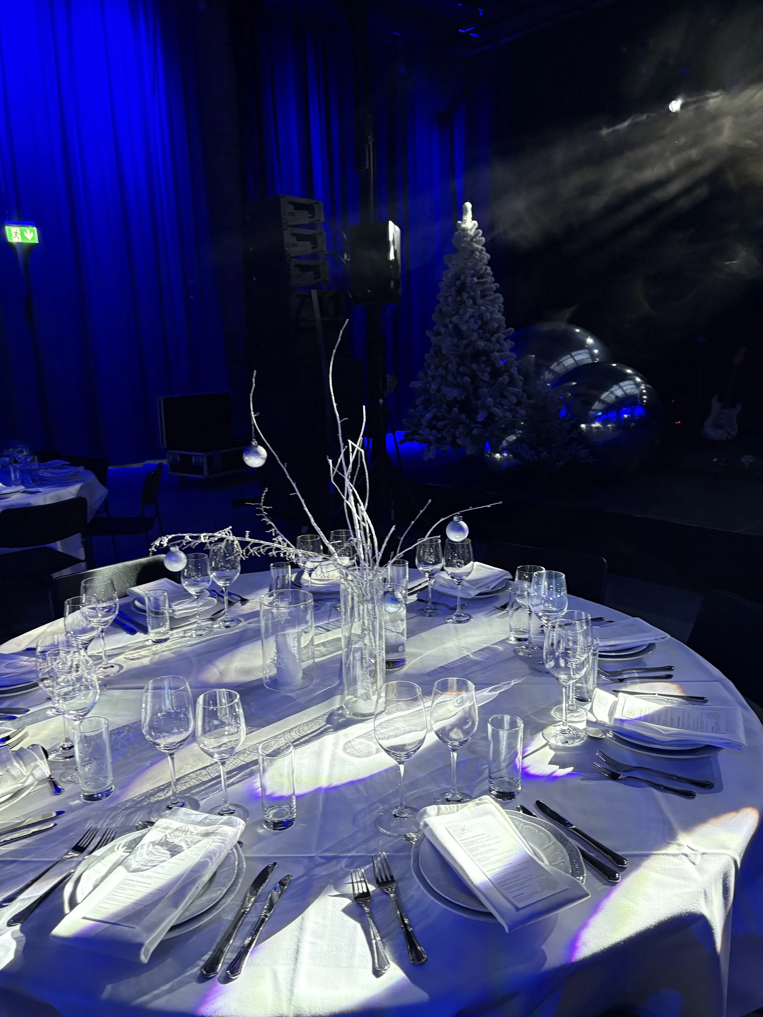 Borddekoration til firmafest, julefrokost og gallamiddag.