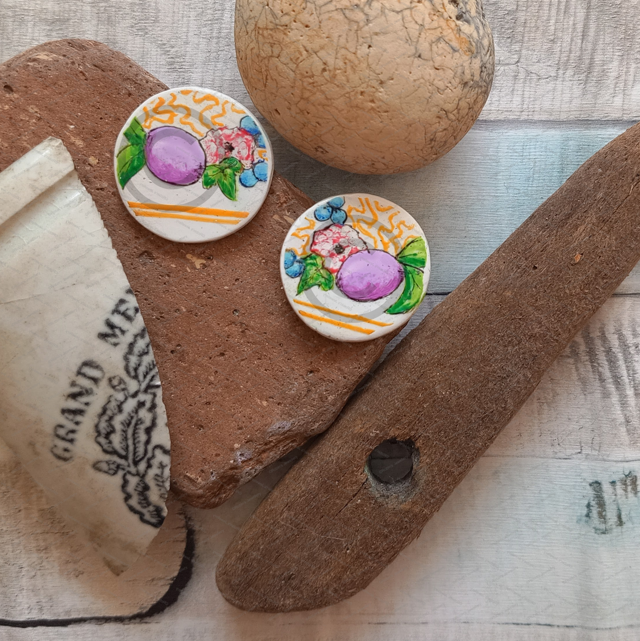 Found Pottery No12 ©.png