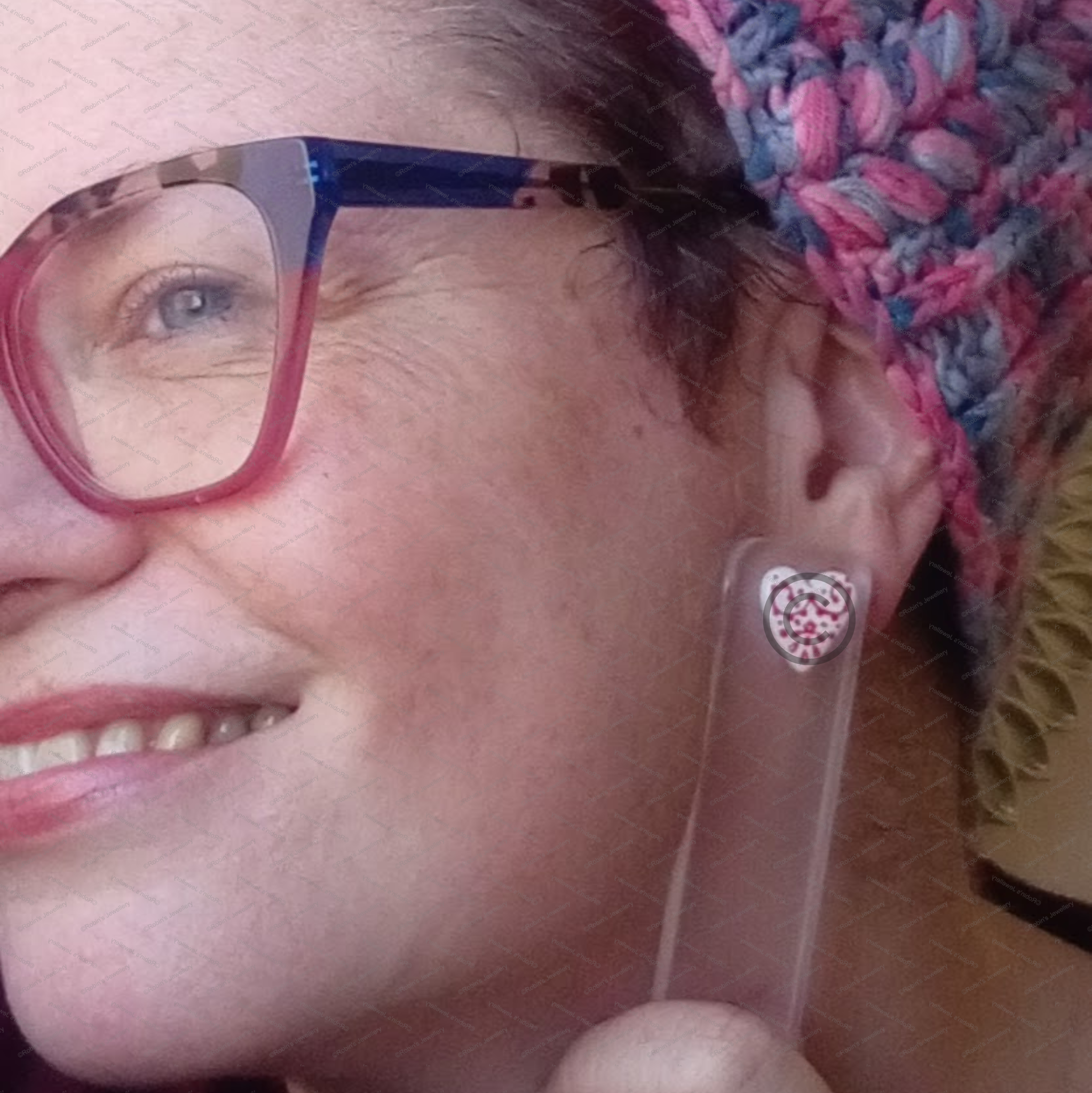 Nordic White & Red Heart Earrings Size ©.png