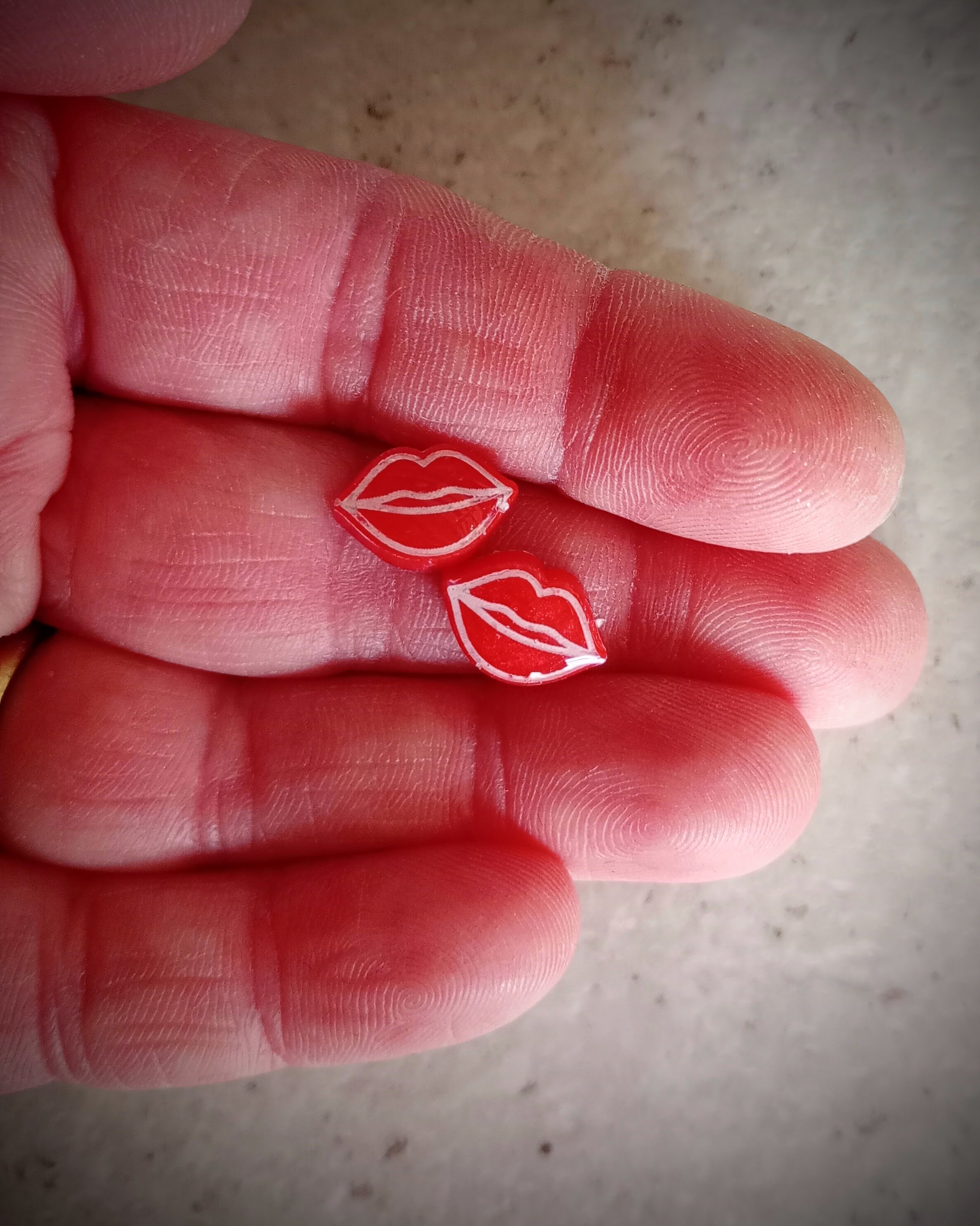 Lips Red Medium Resin Stud Earrings Size.jpg
