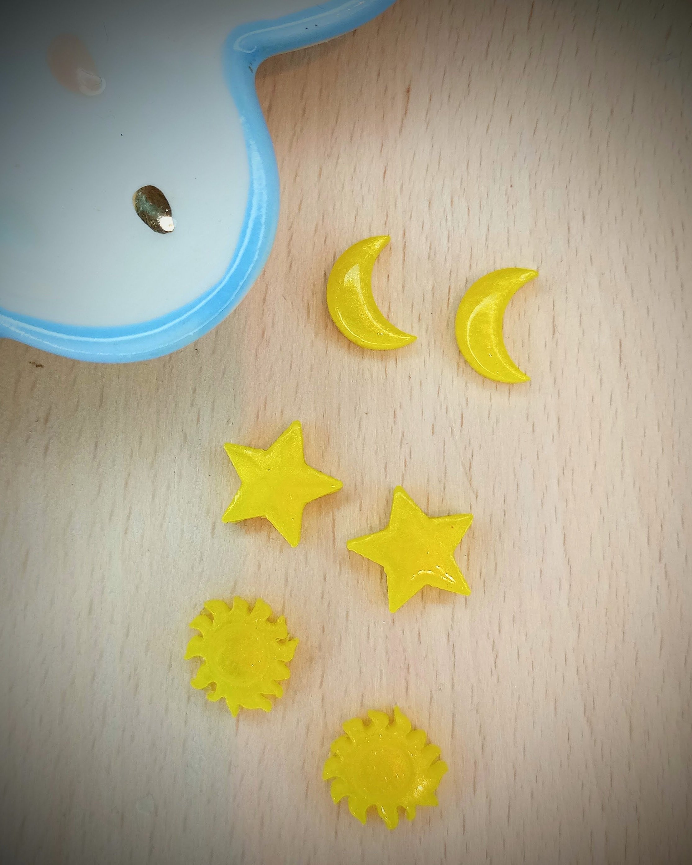 Simples+Suns+Moons+and+Stars+Yellow+Stud+Earrings.jpg